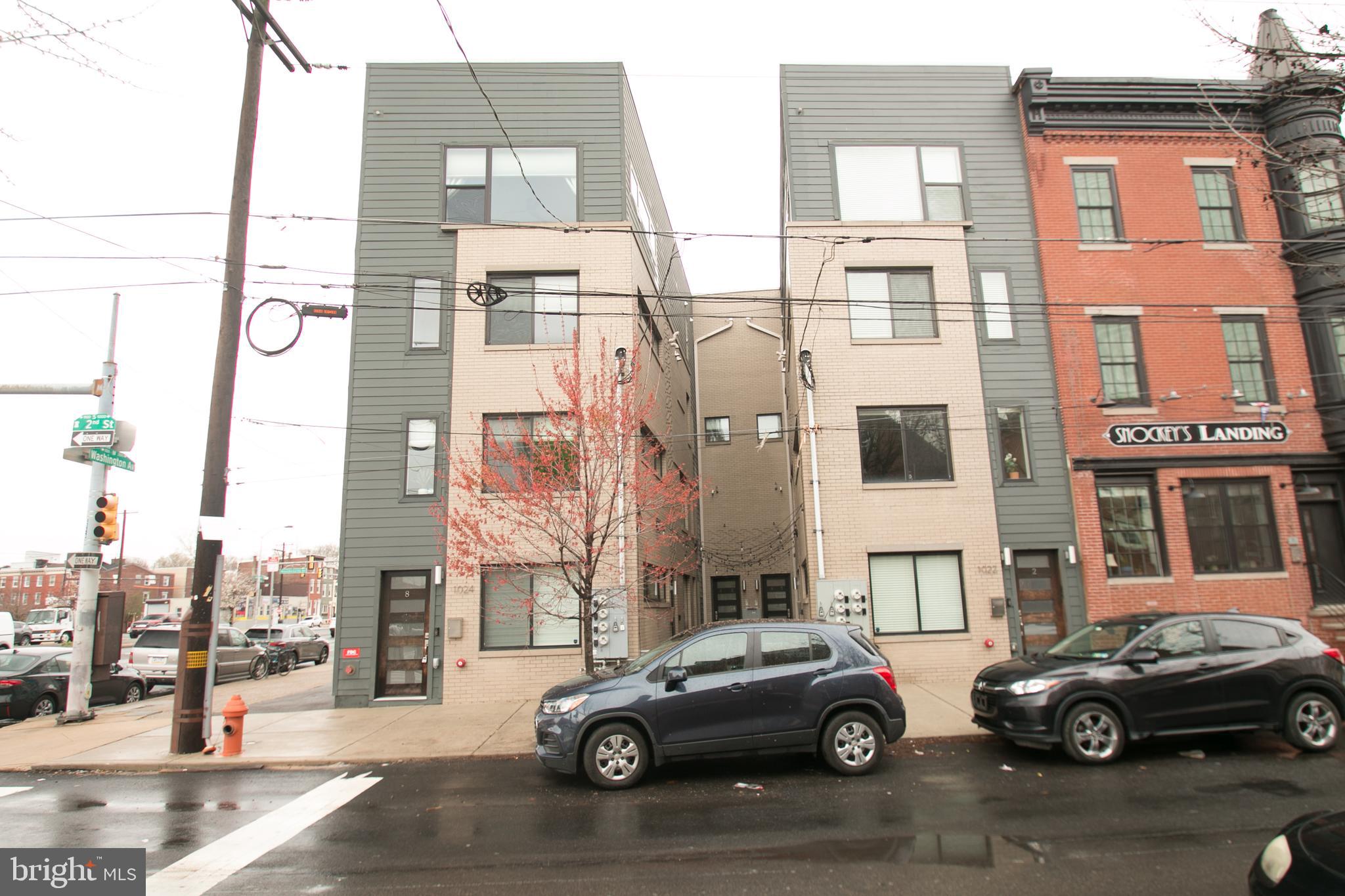 QUEEN VILLAGE - Residential