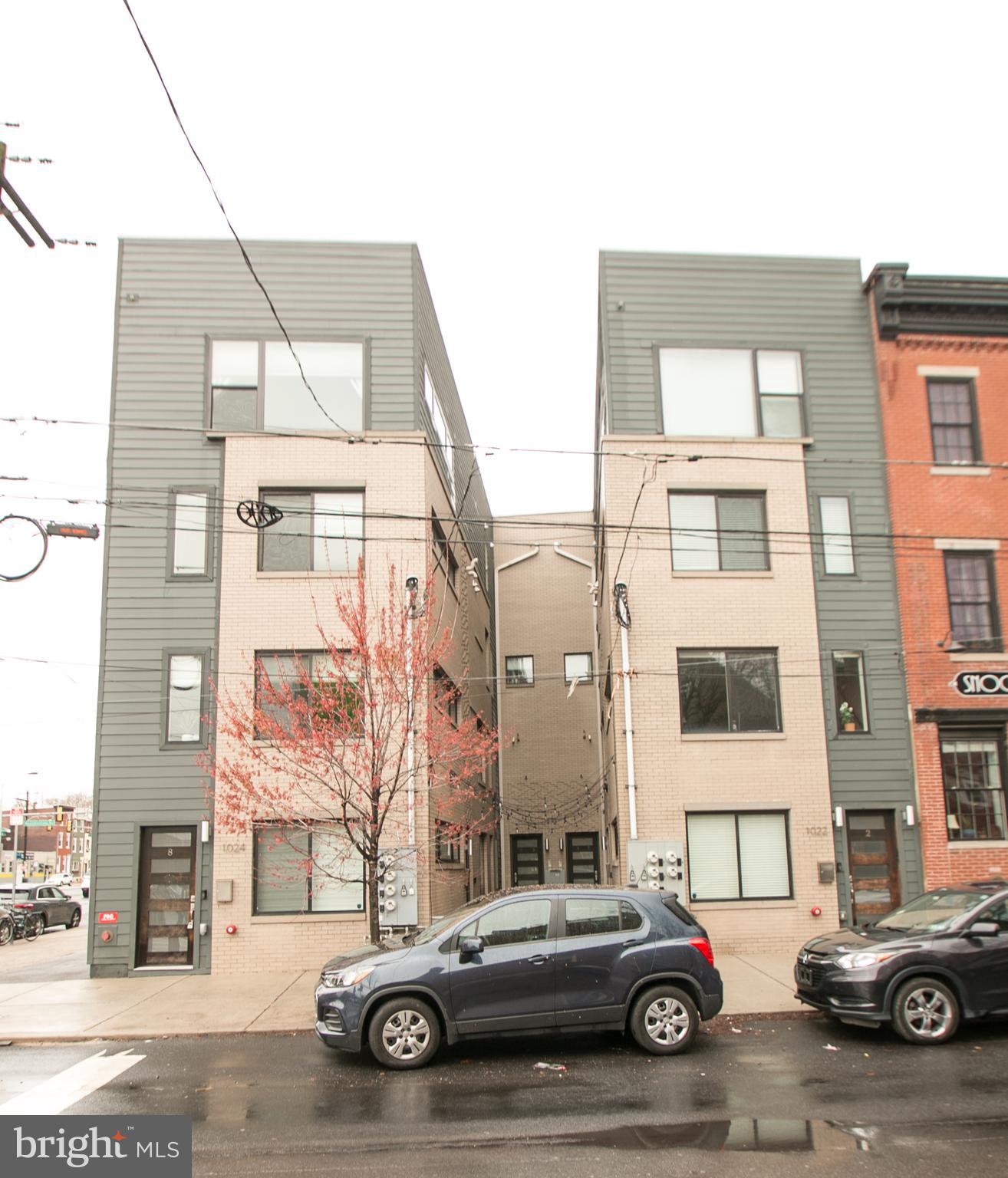 QUEEN VILLAGE - Residential