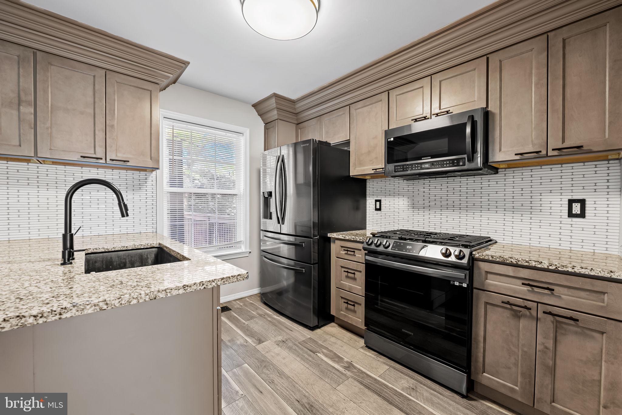 BELLE MANOR - Residential