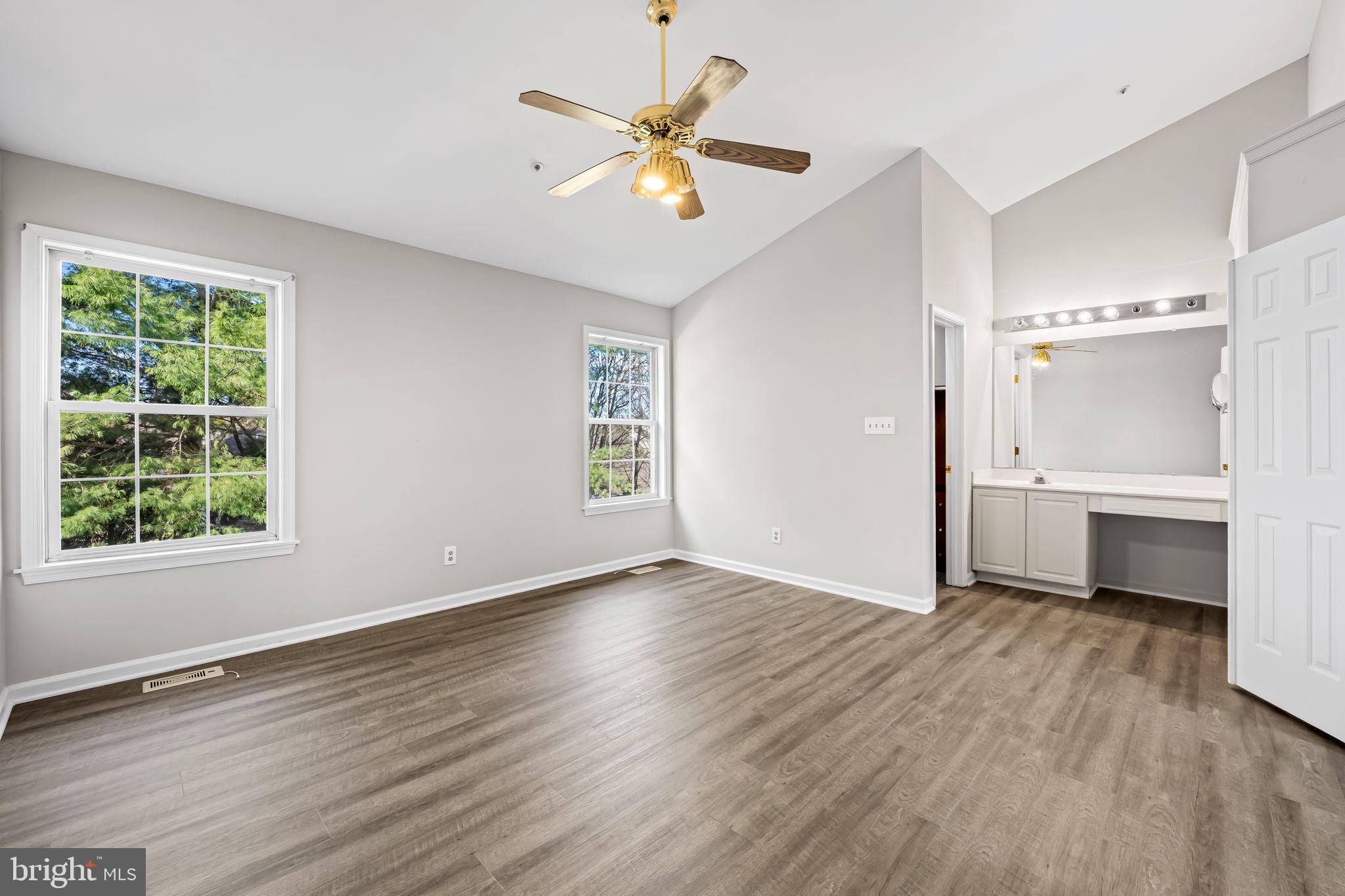 BELLE MANOR - Residential