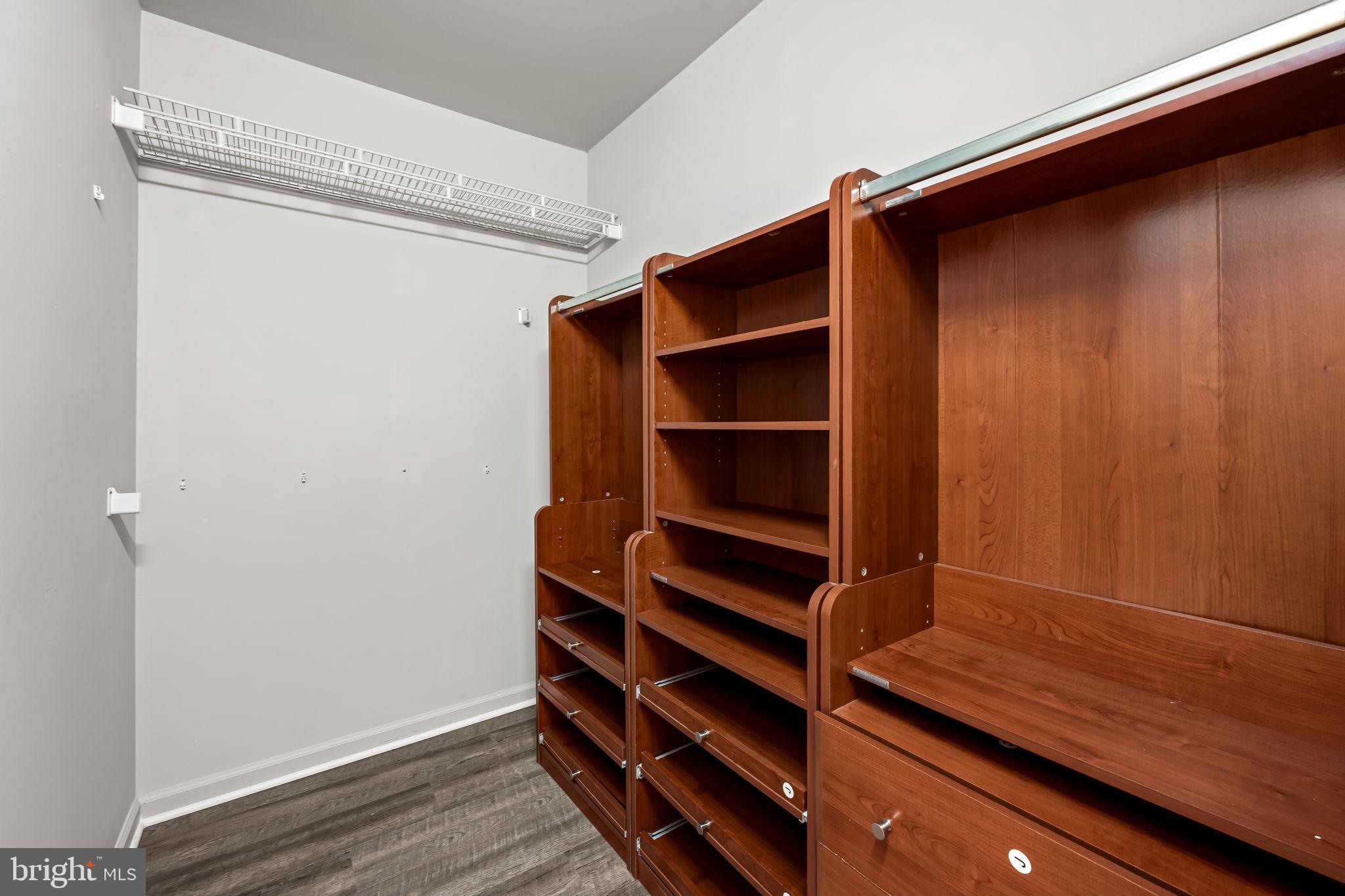 BELLE MANOR - Residential