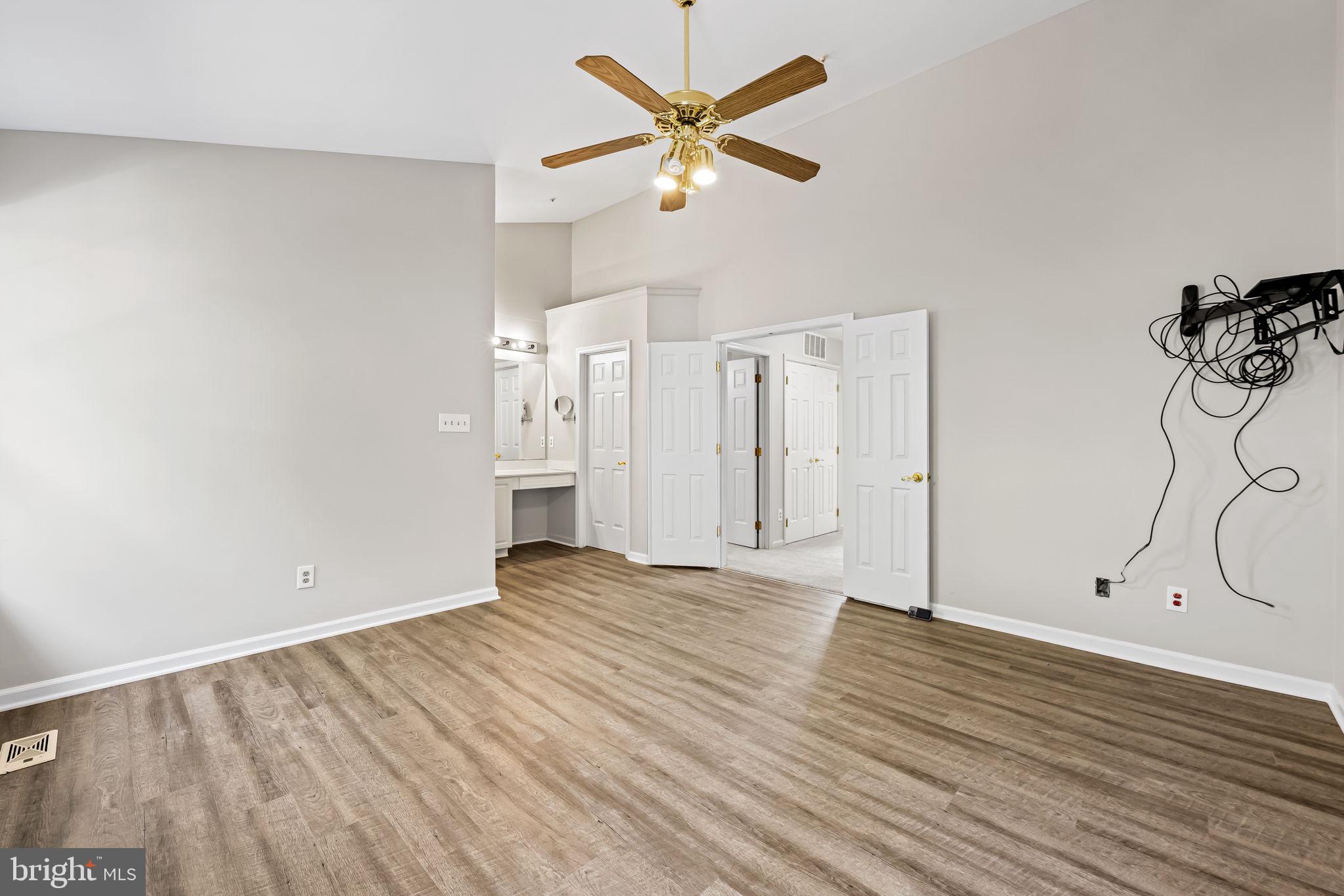 BELLE MANOR - Residential