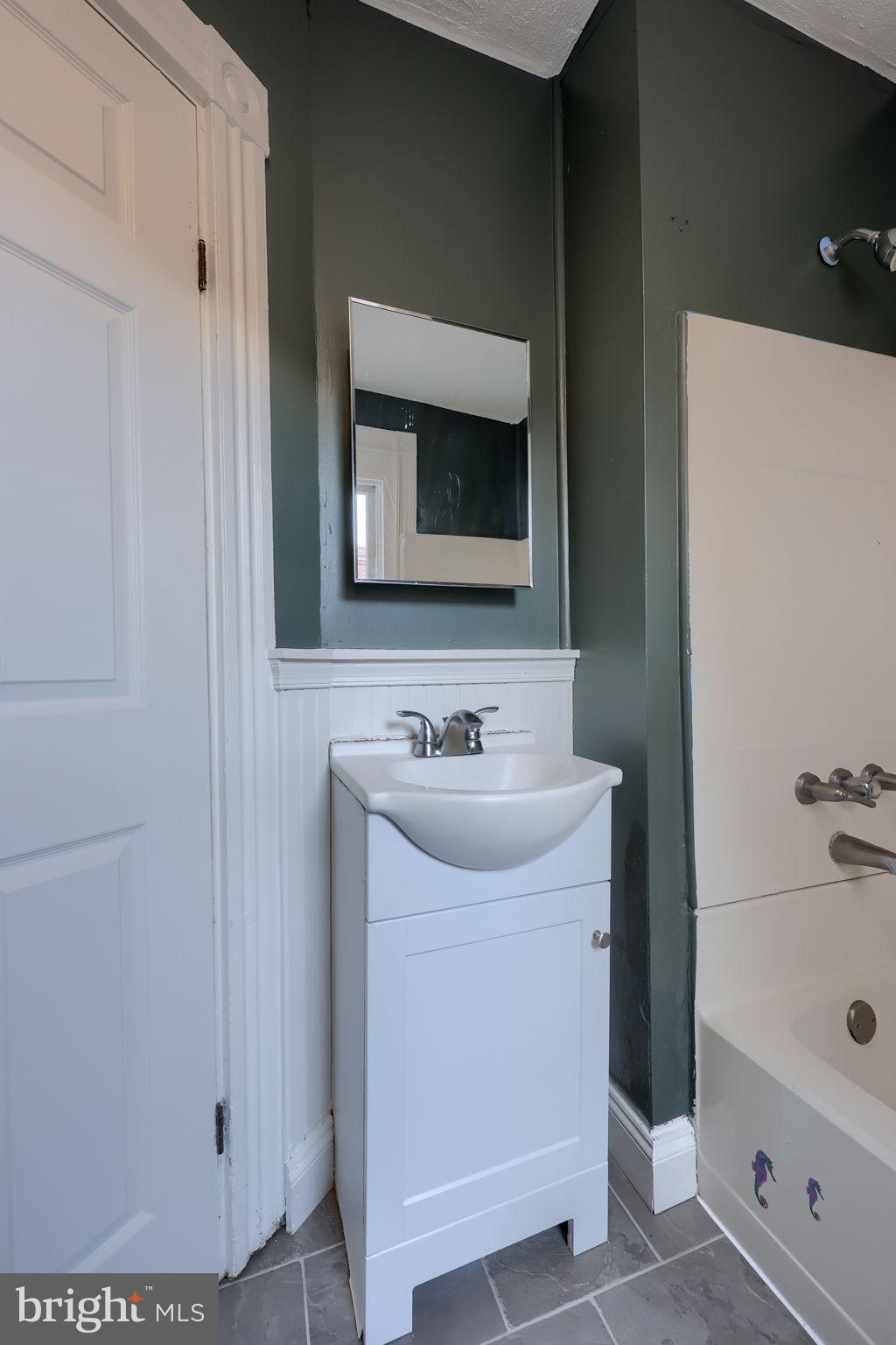 SOUTHEAST LANCASTER - Residential