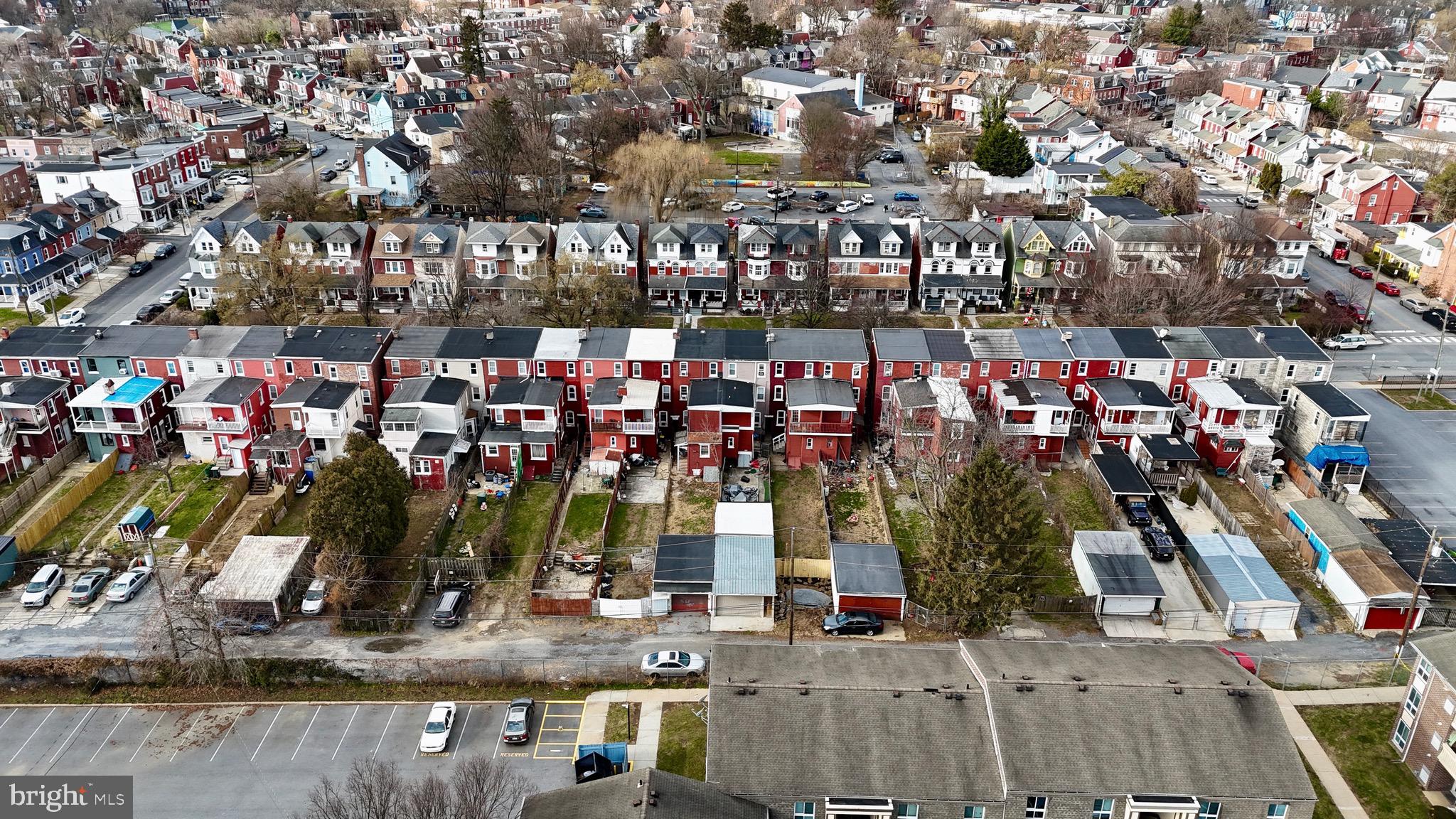 SOUTHEAST LANCASTER - Residential