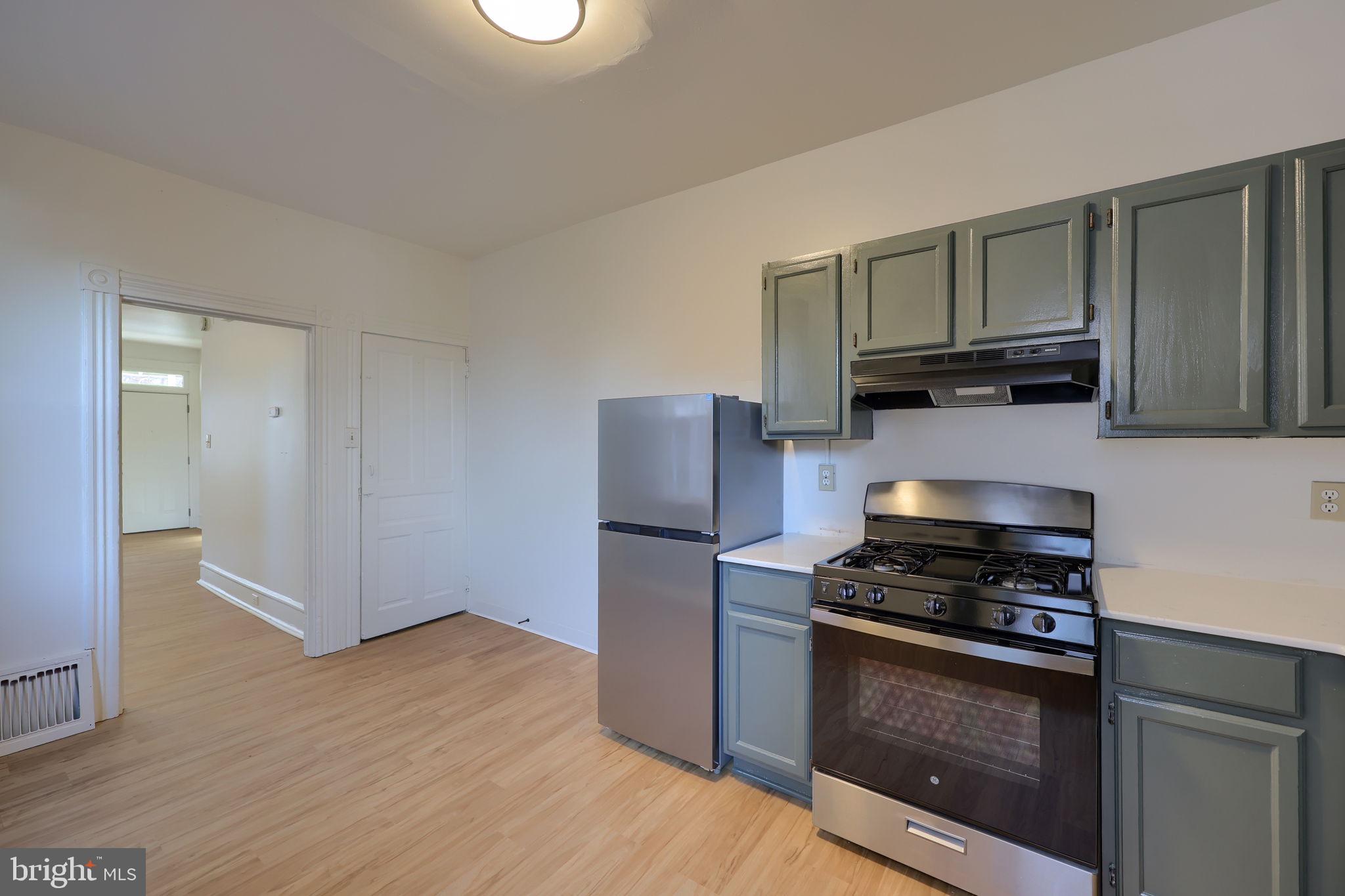 SOUTHEAST LANCASTER - Residential