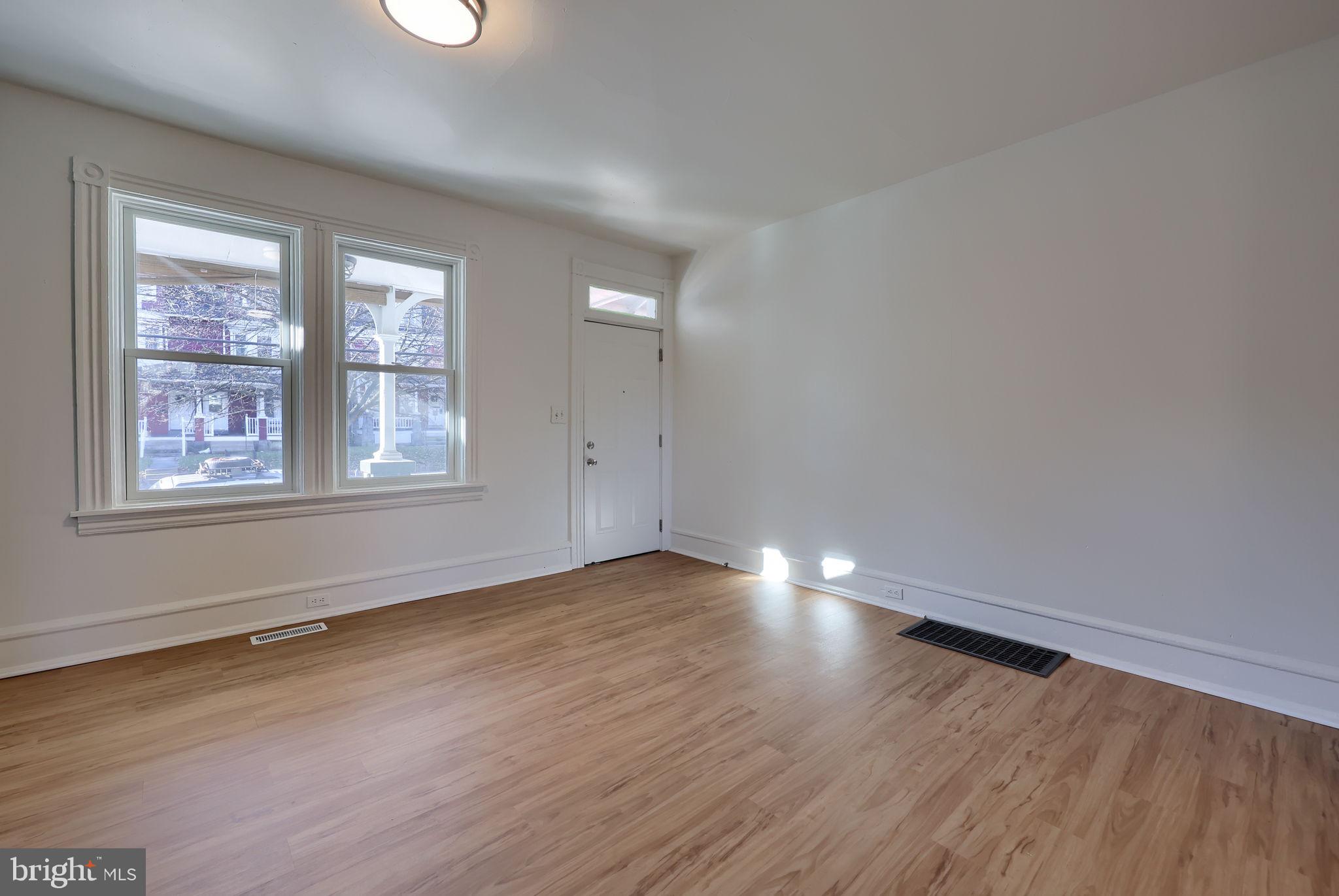 SOUTHEAST LANCASTER - Residential