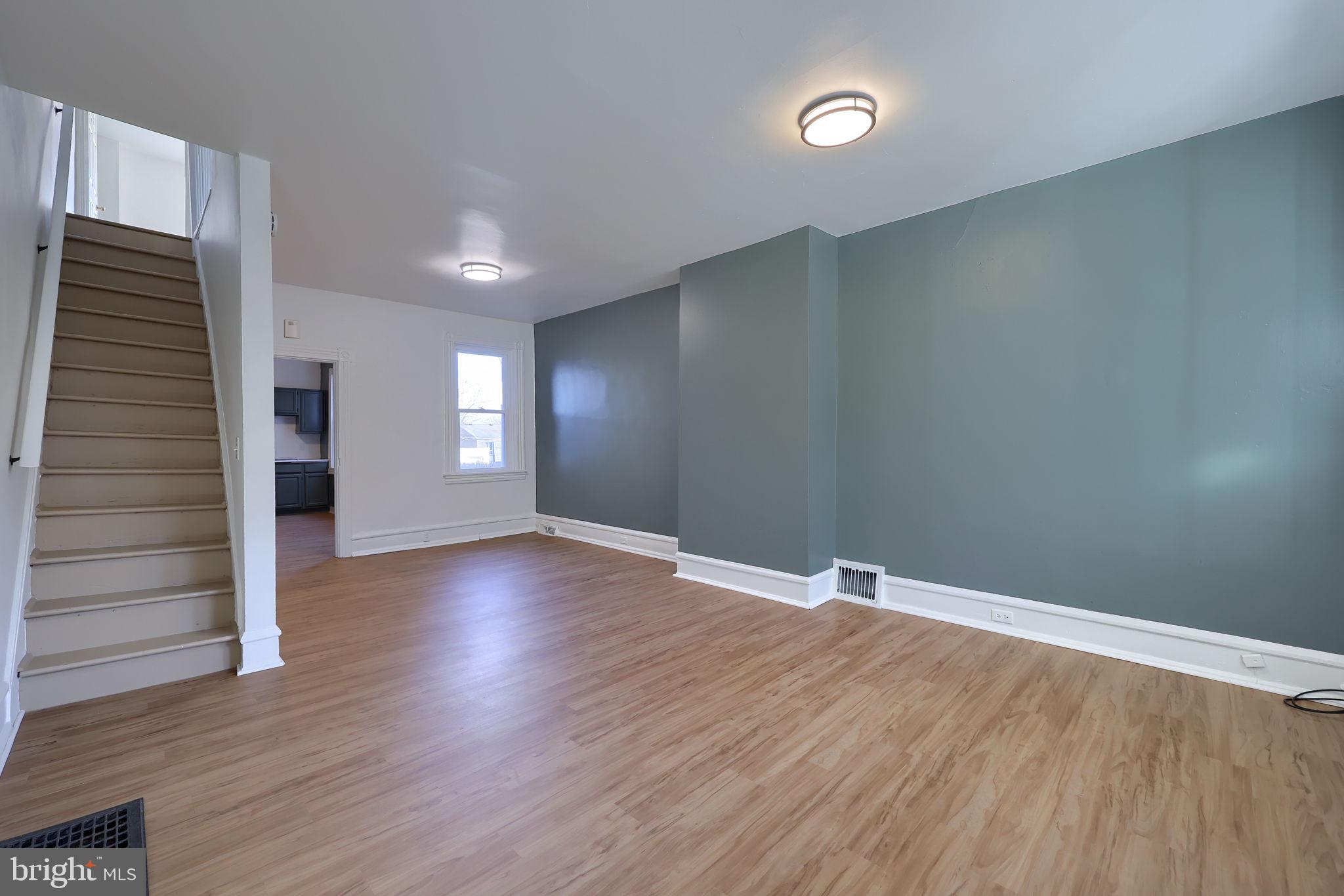 SOUTHEAST LANCASTER - Residential