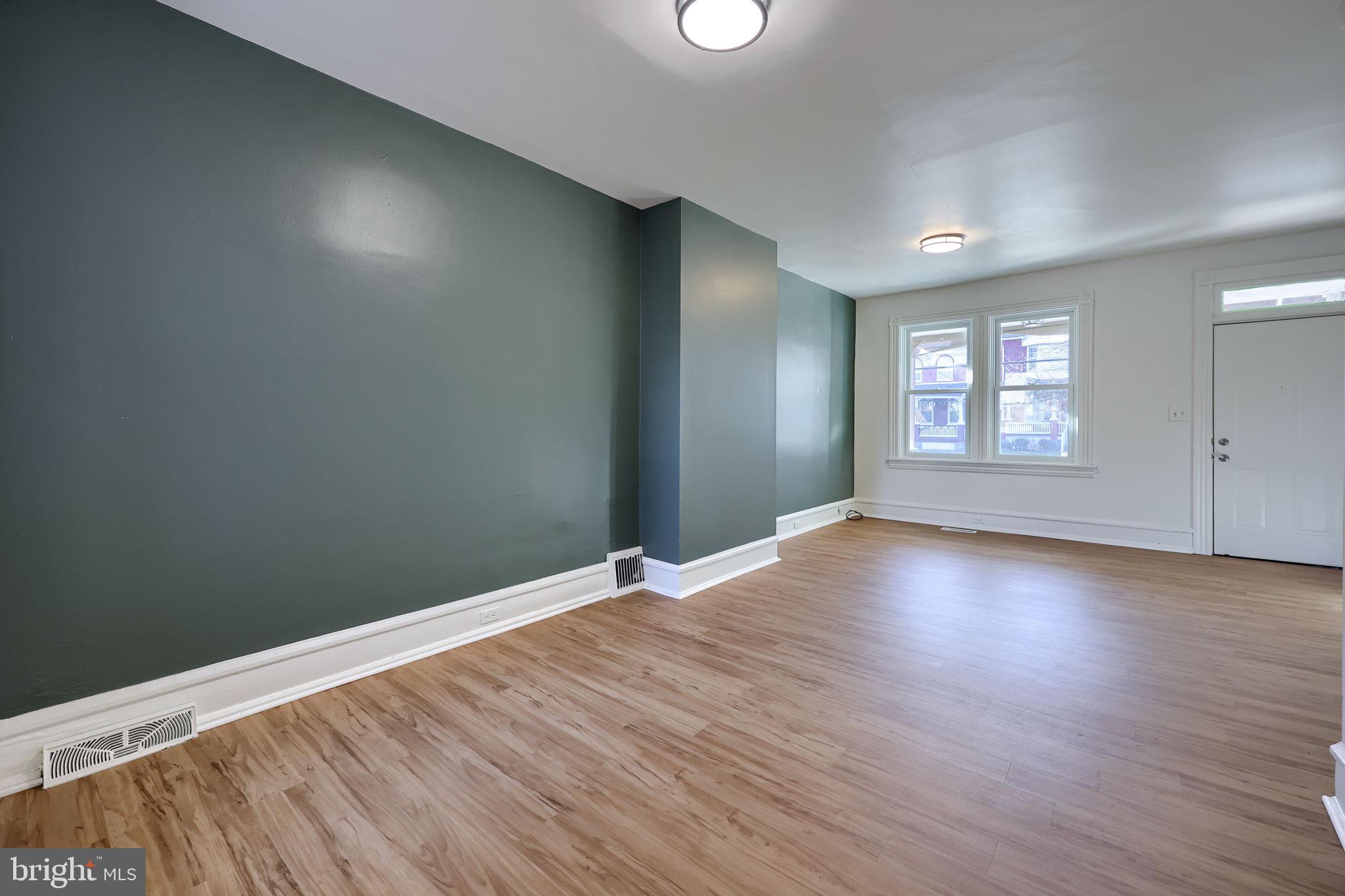 SOUTHEAST LANCASTER - Residential