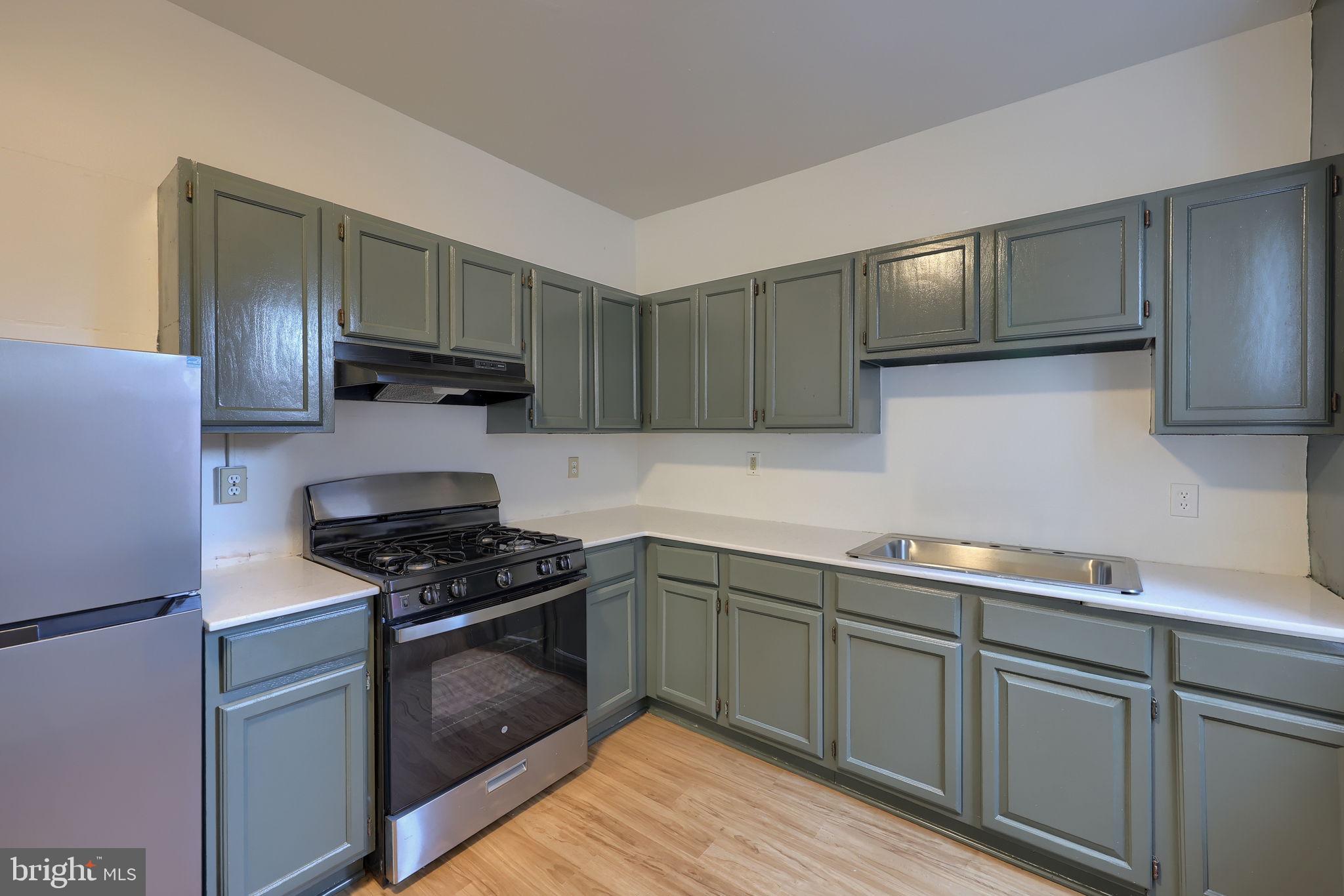 SOUTHEAST LANCASTER - Residential