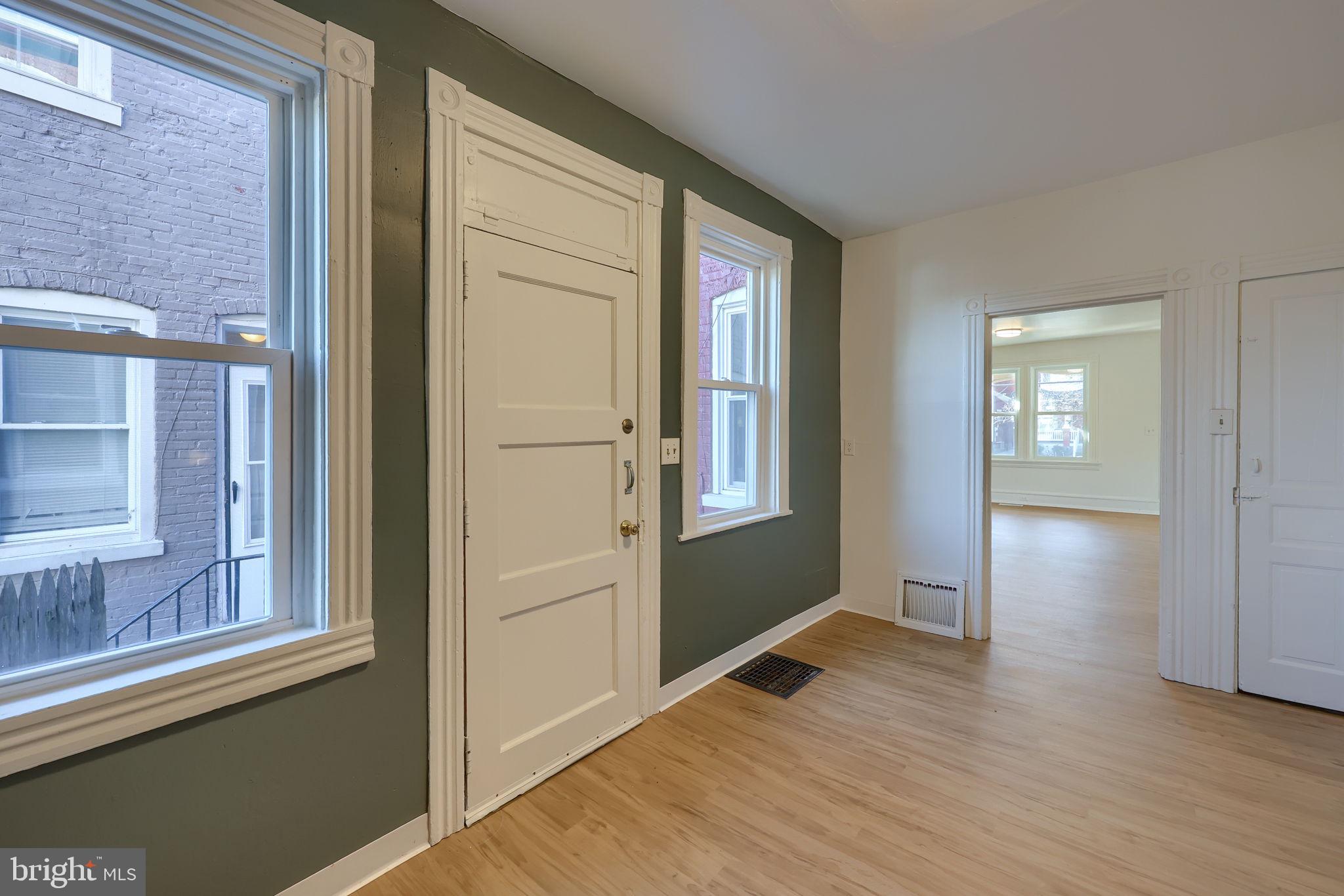 SOUTHEAST LANCASTER - Residential