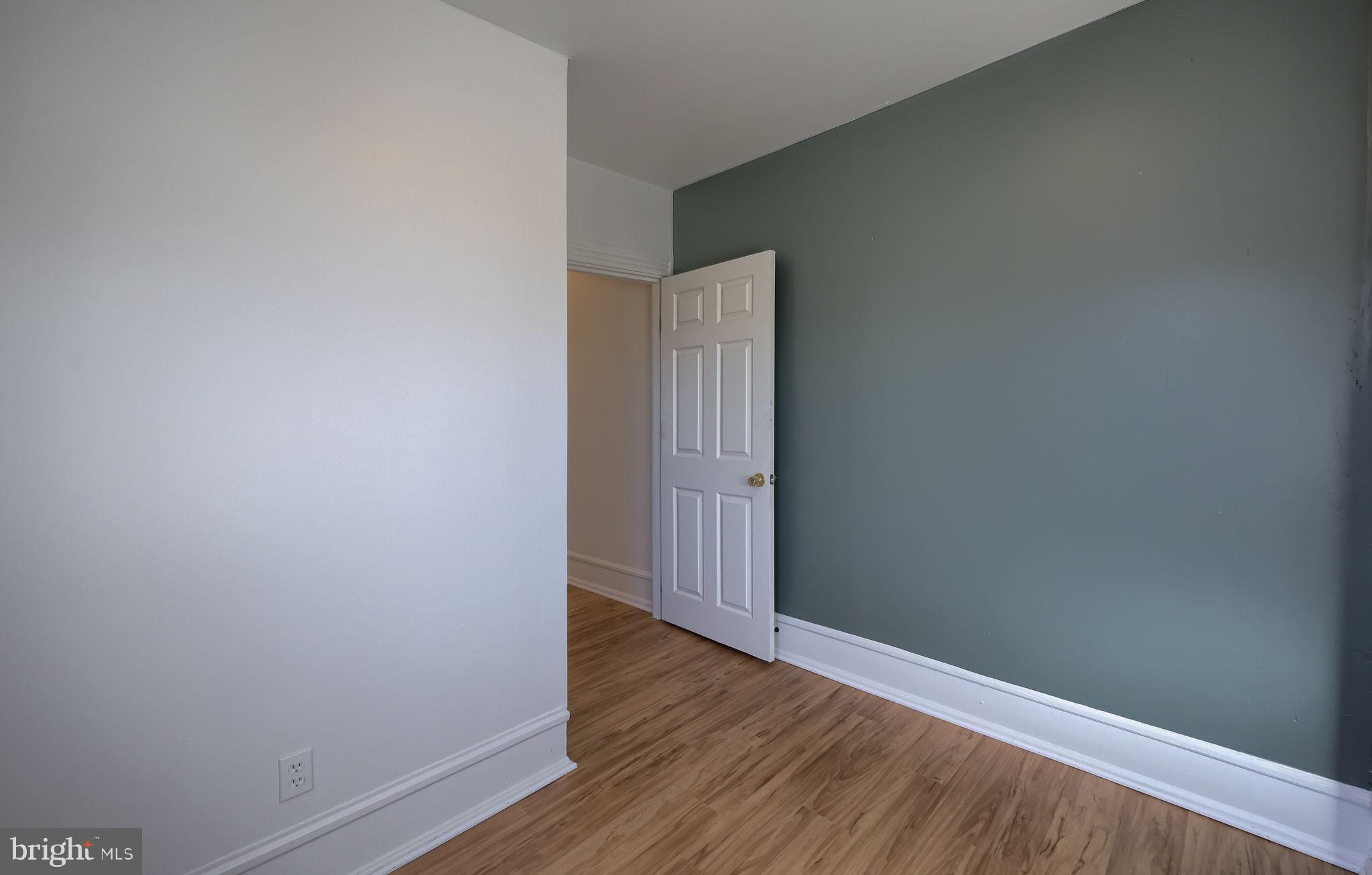 SOUTHEAST LANCASTER - Residential