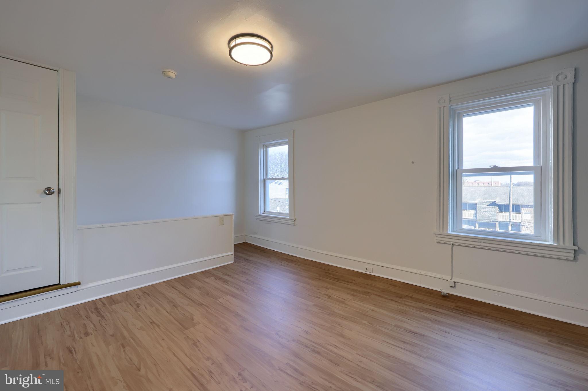 SOUTHEAST LANCASTER - Residential