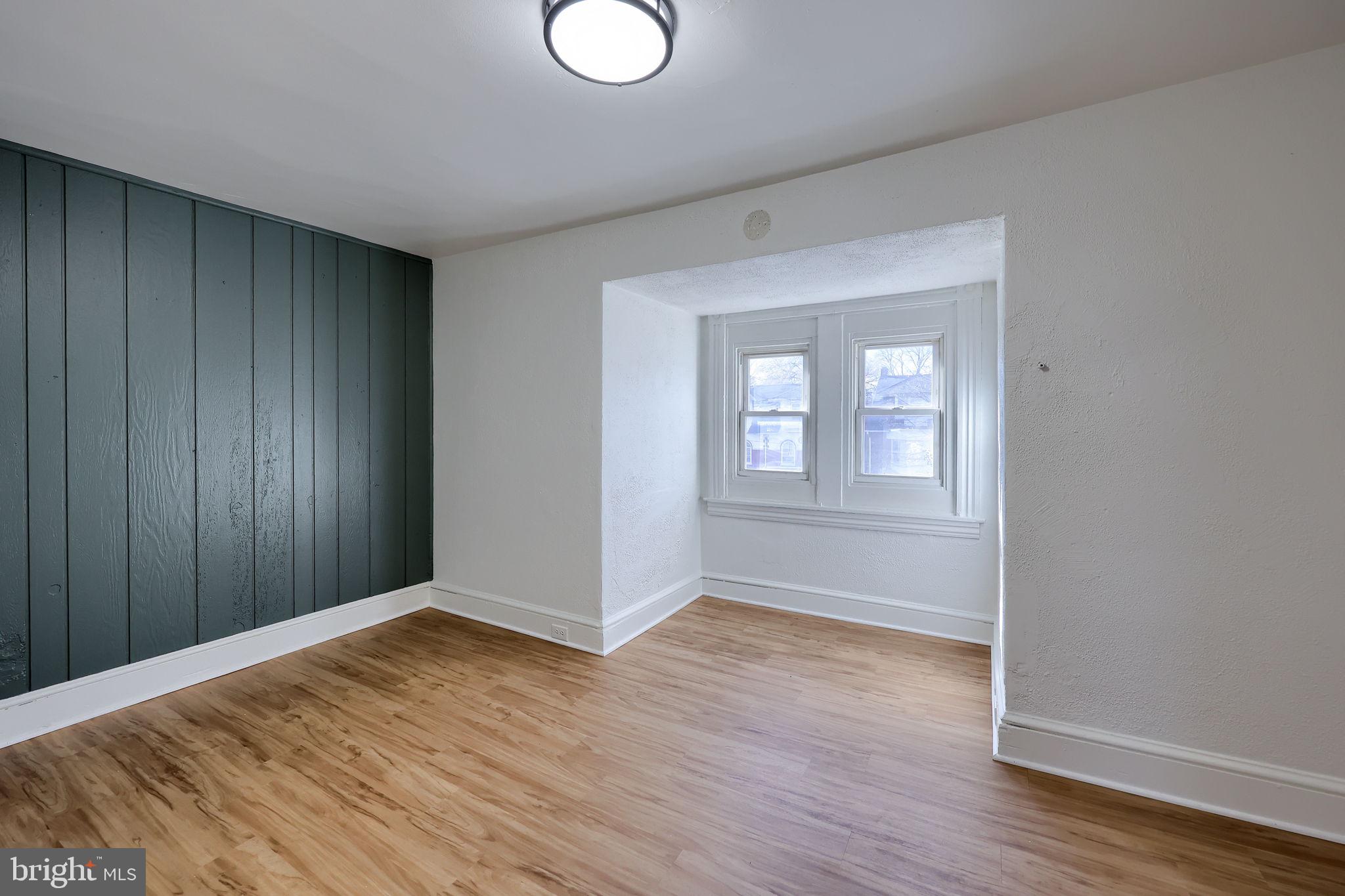 SOUTHEAST LANCASTER - Residential