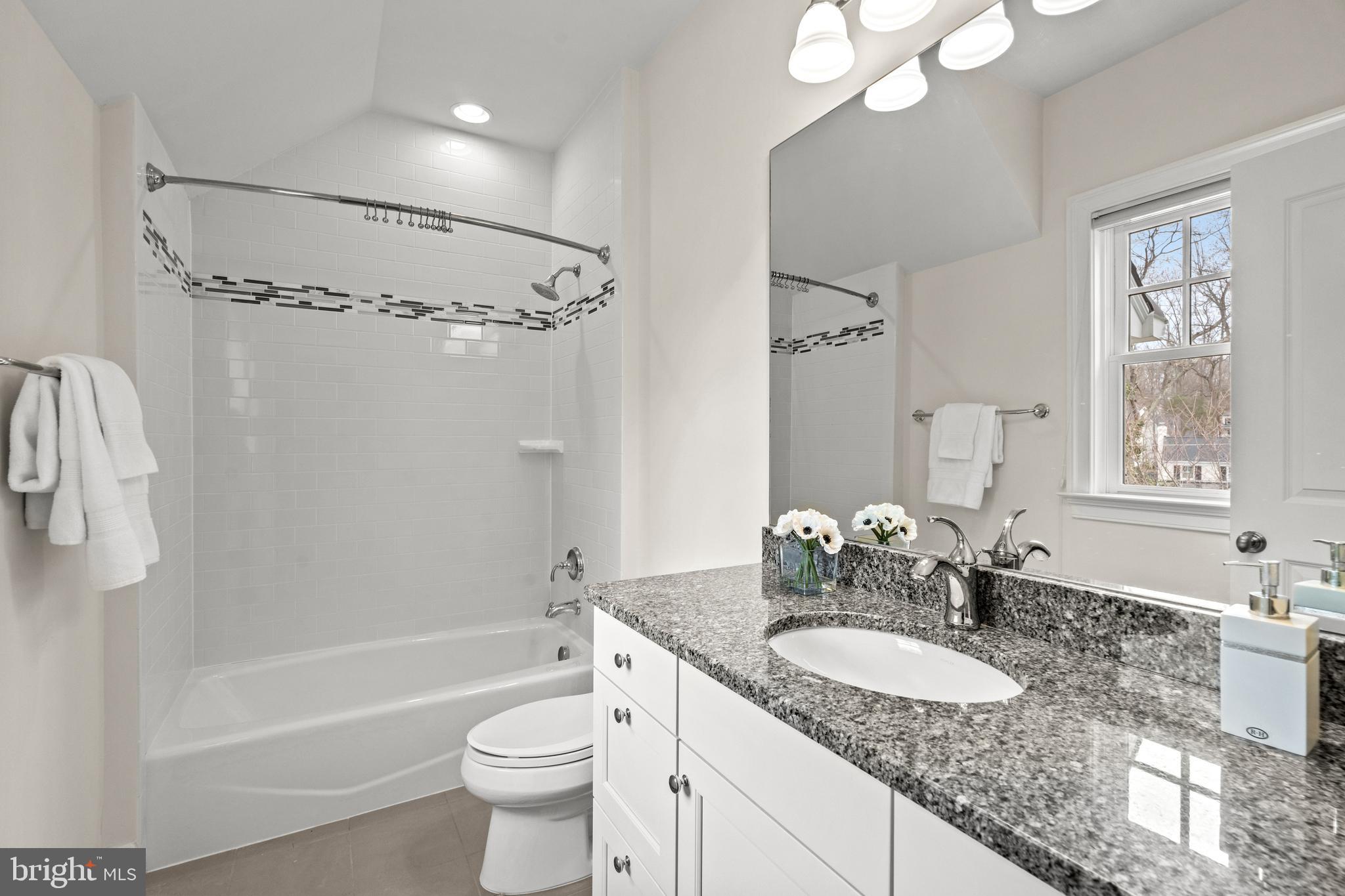 BURNING TREE - Residential