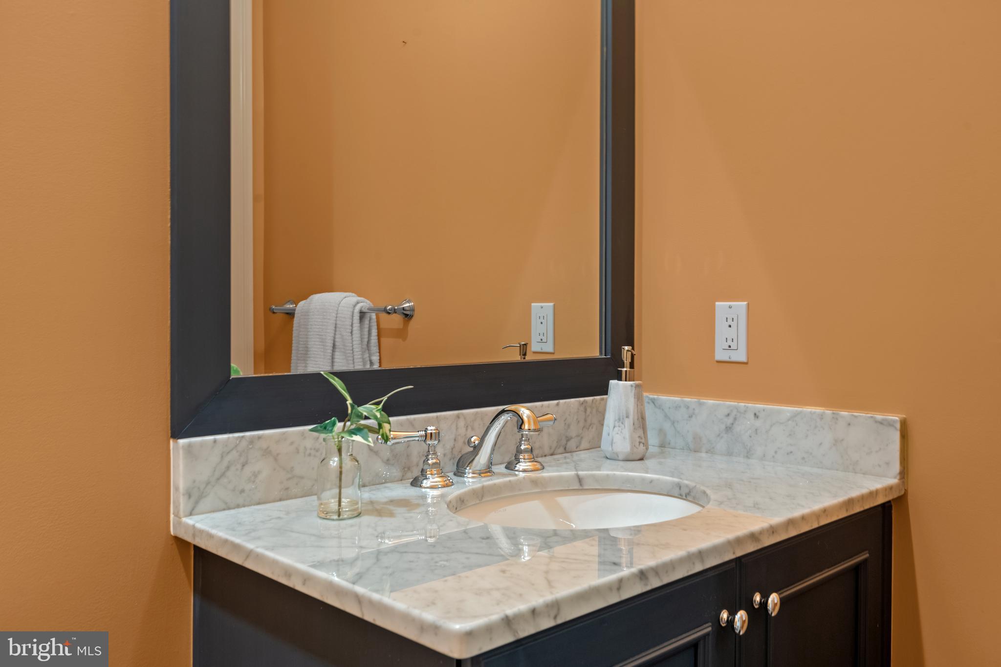 BURNING TREE - Residential