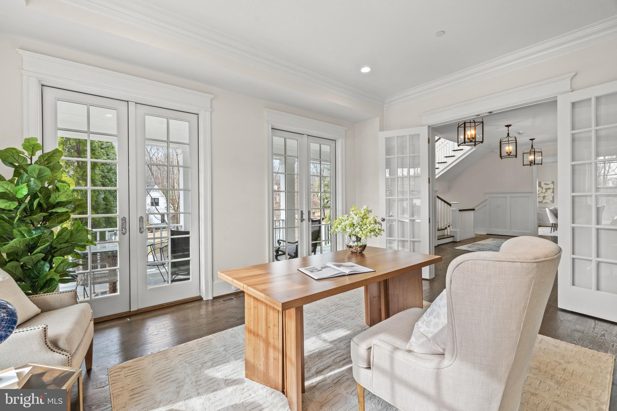 BURNING TREE - Residential