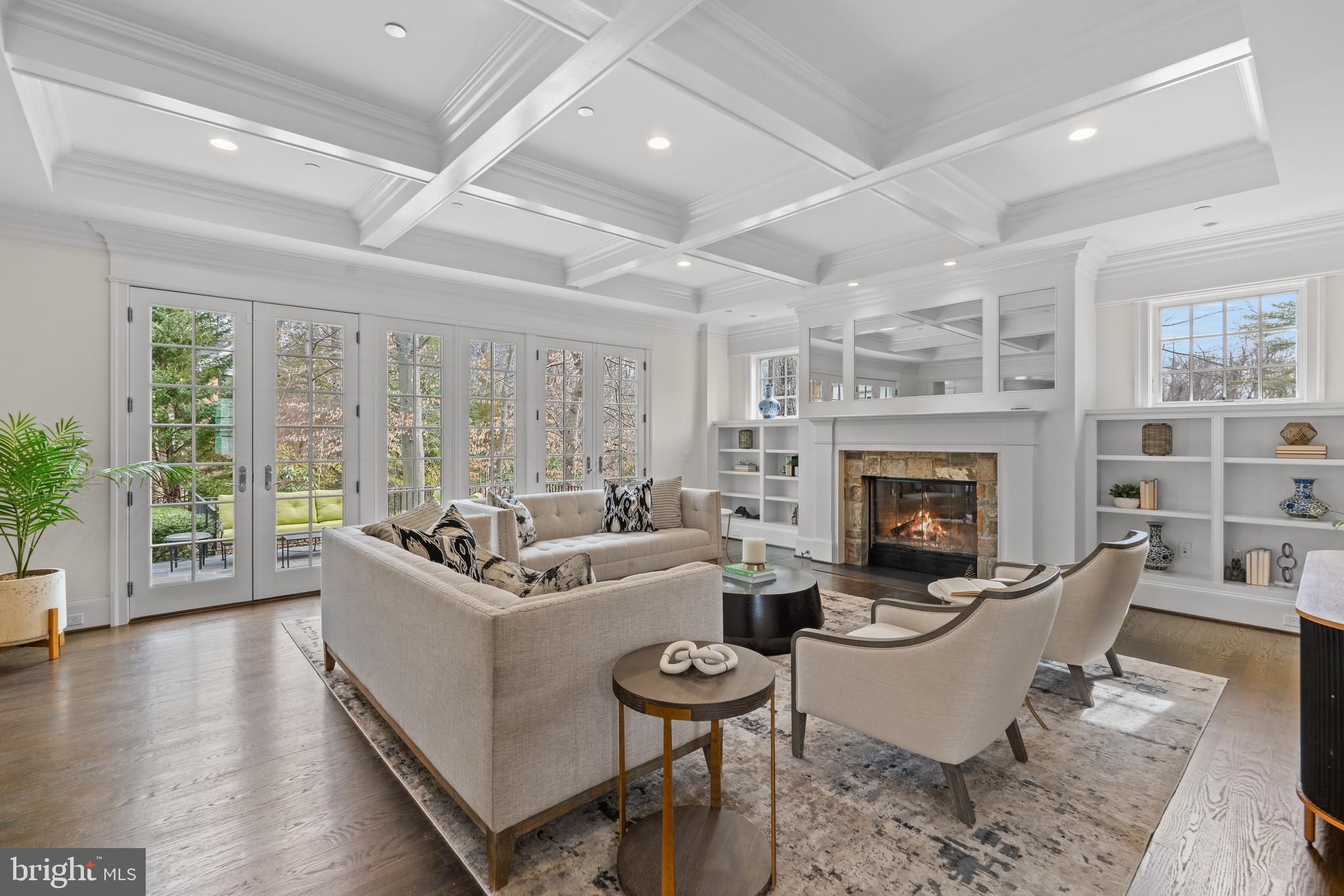 BURNING TREE - Residential