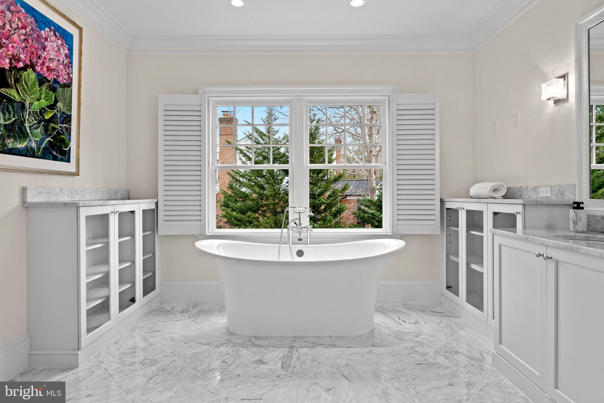 BURNING TREE - Residential