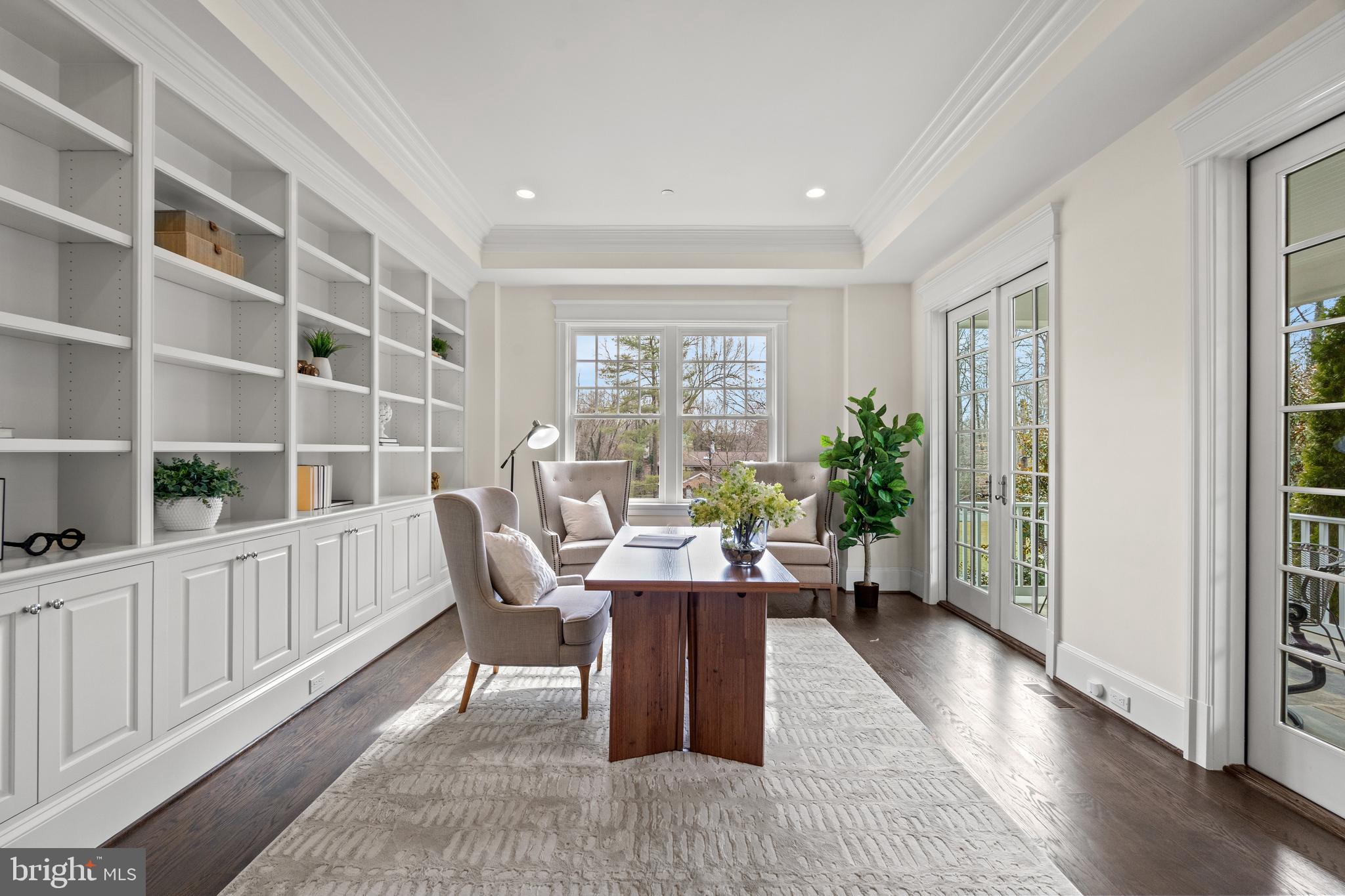 BURNING TREE - Residential