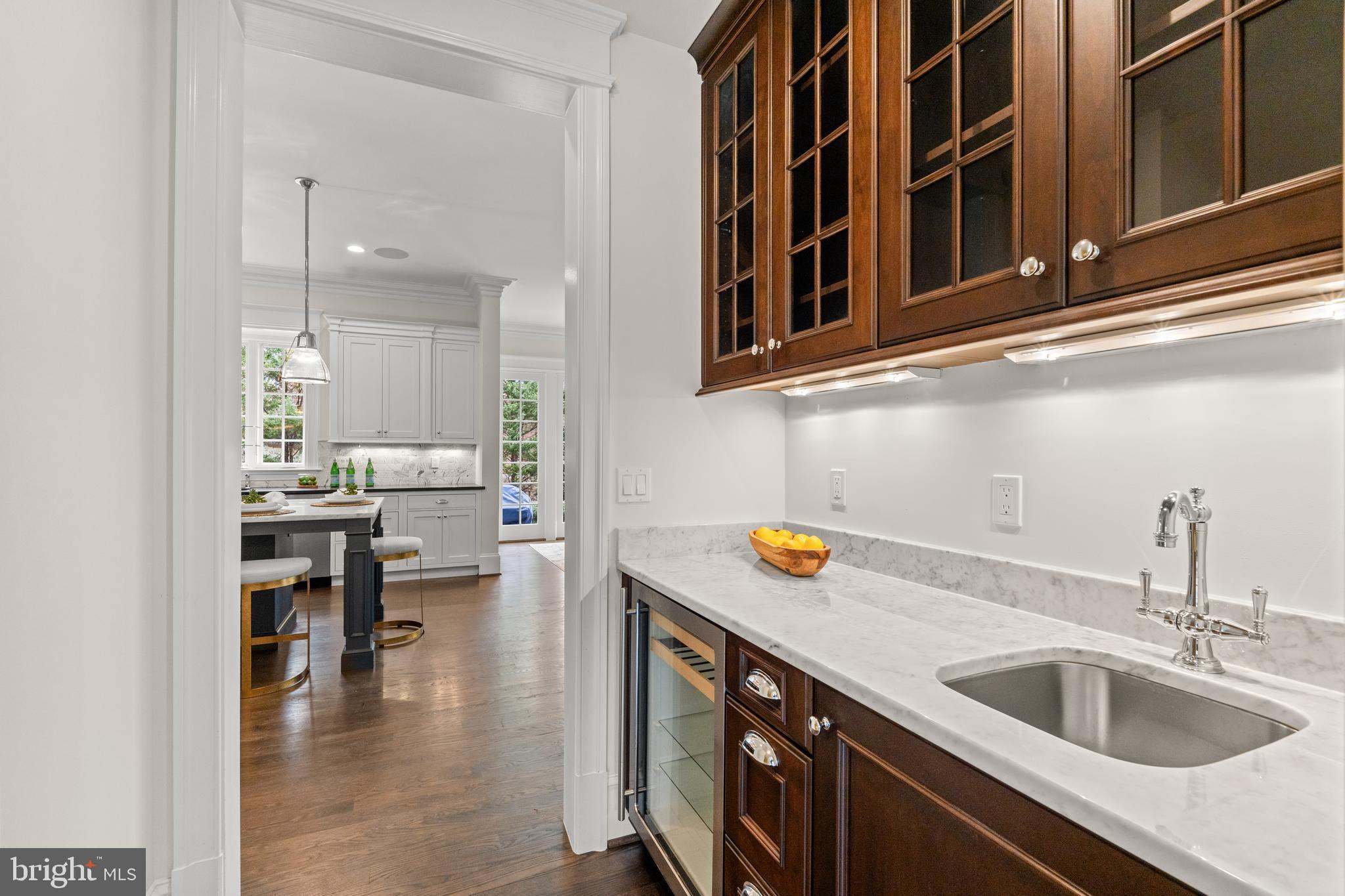 BURNING TREE - Residential