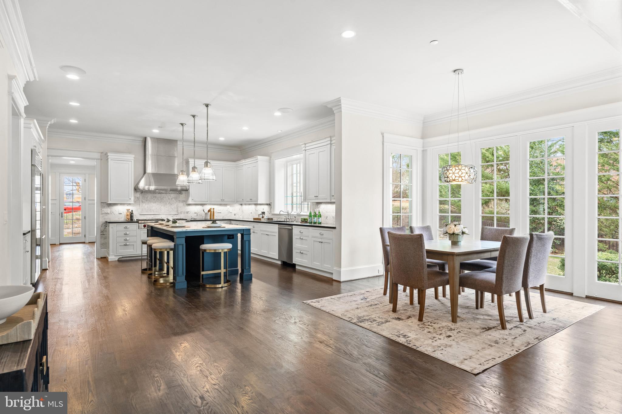 BURNING TREE - Residential