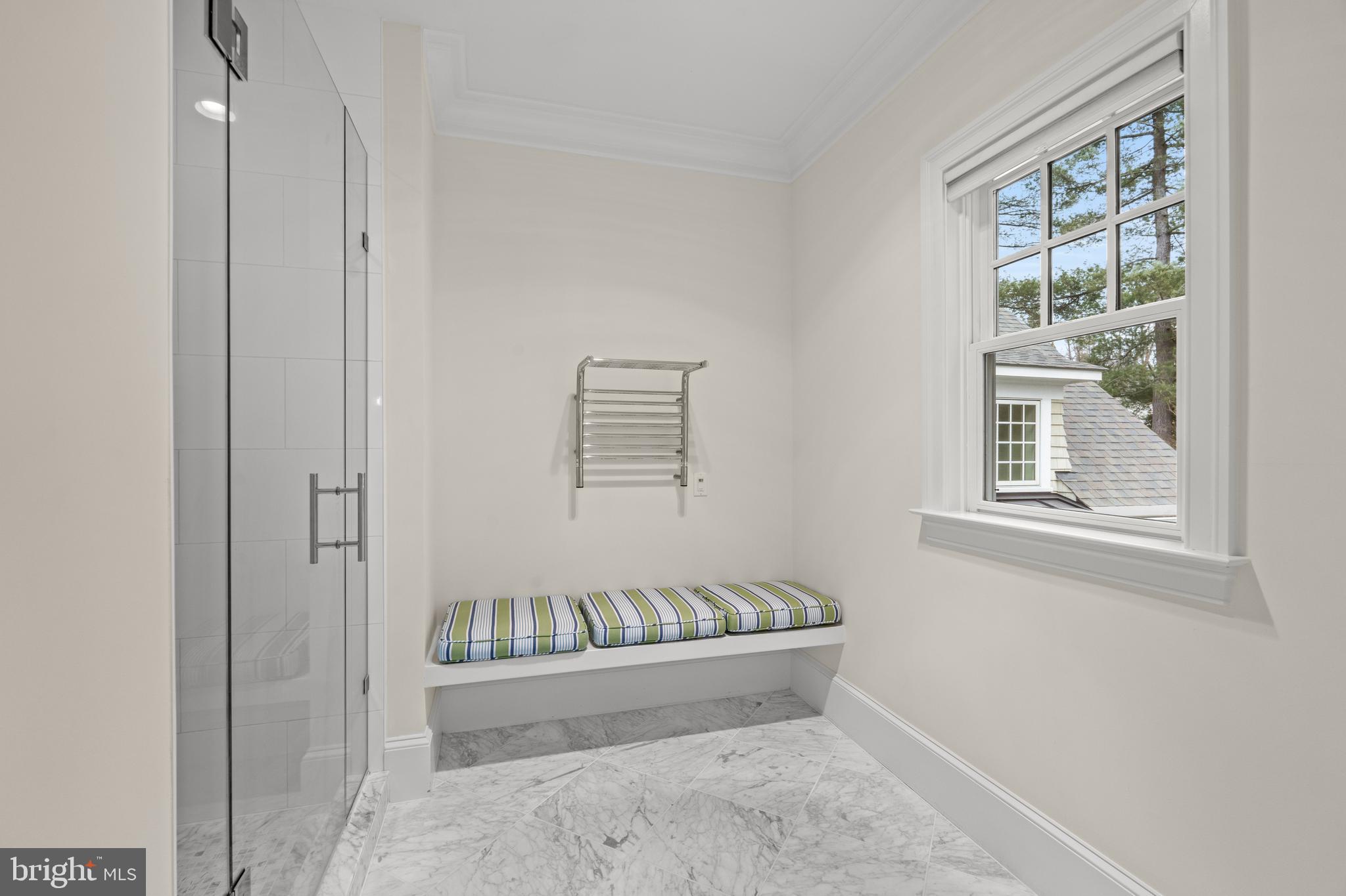 BURNING TREE - Residential