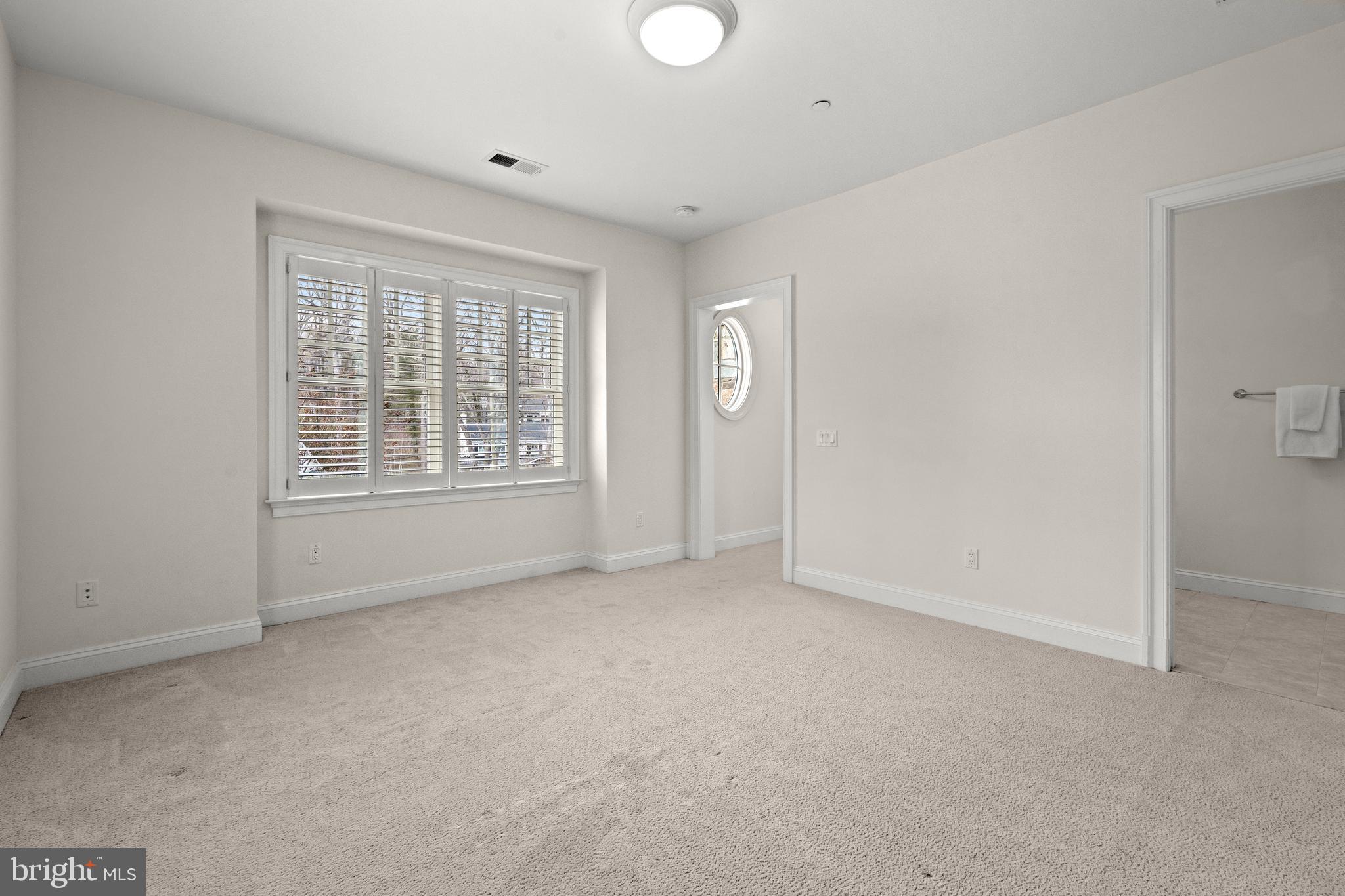 BURNING TREE - Residential