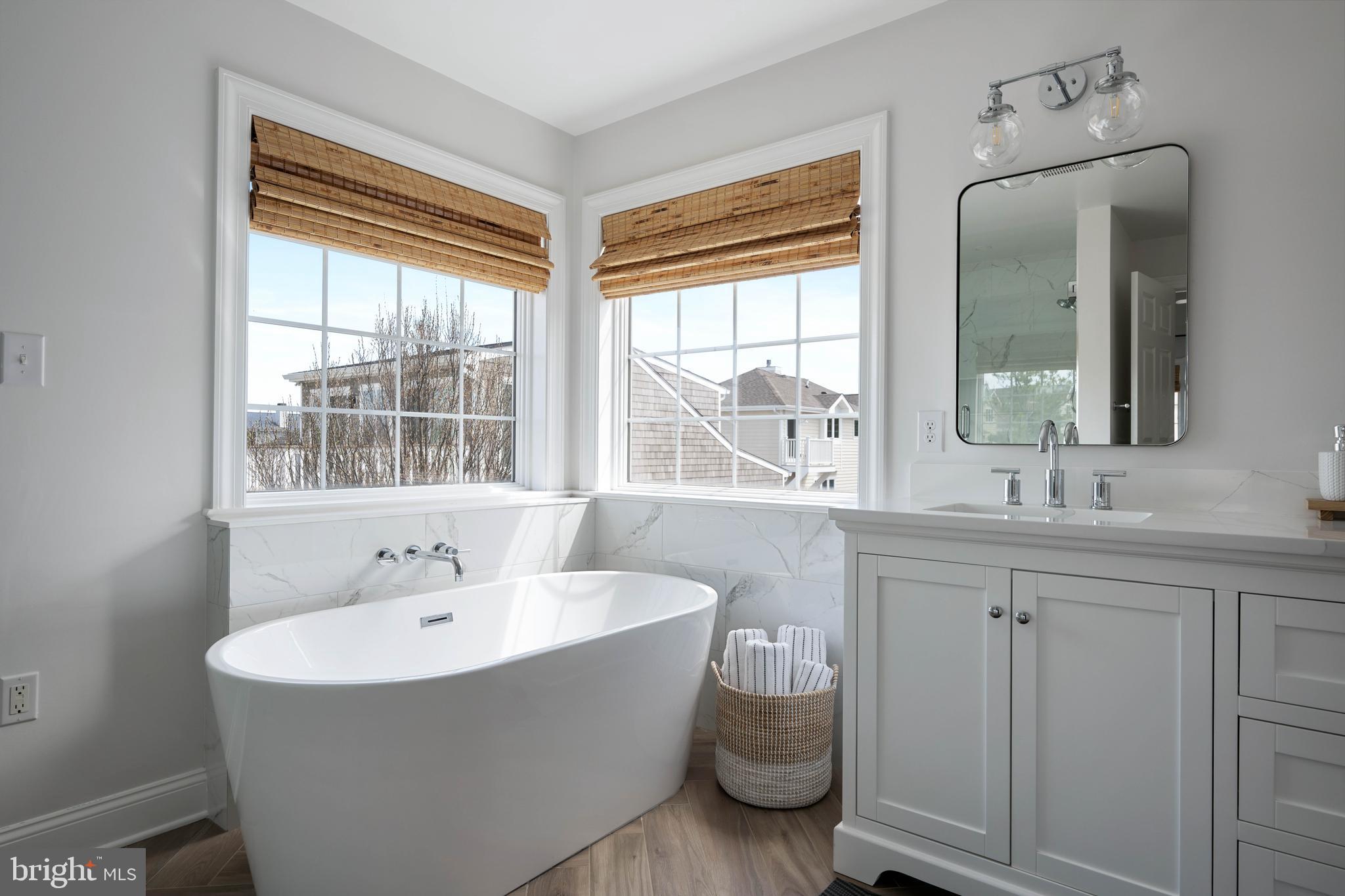 CAPE SHORES - Residential