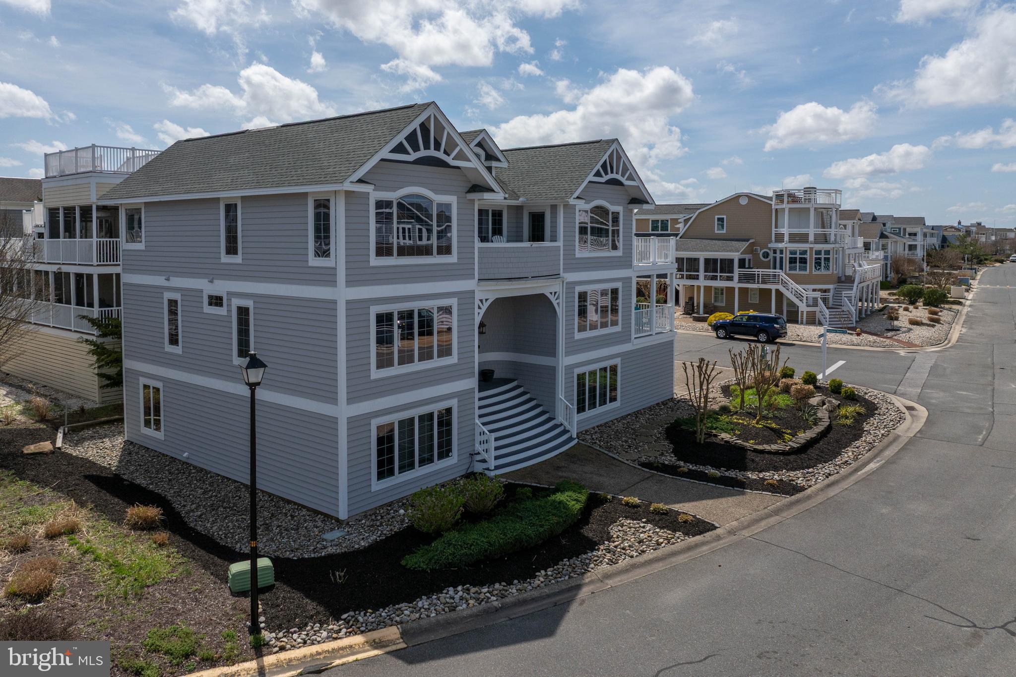 CAPE SHORES - Residential