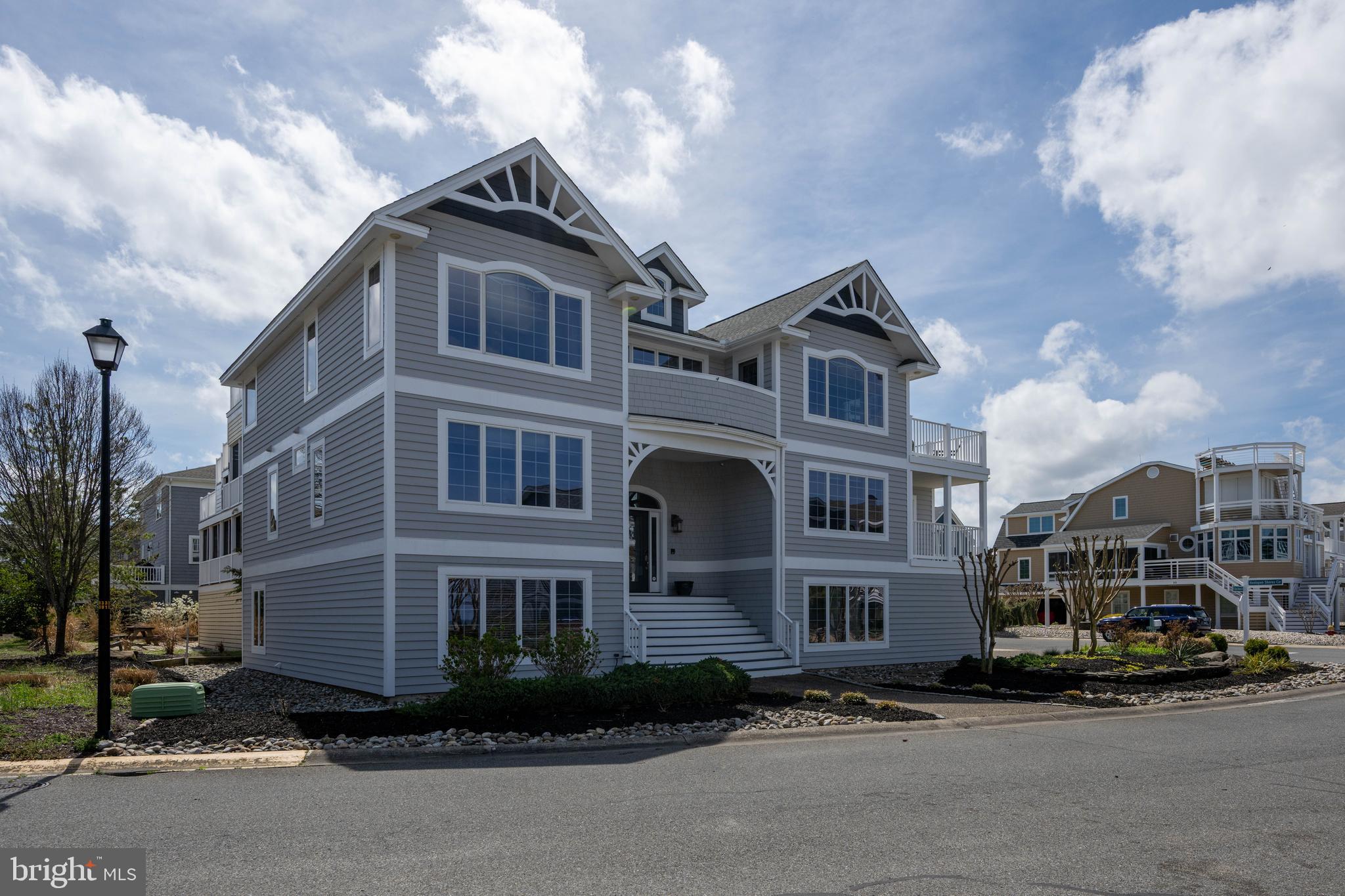 CAPE SHORES - Residential