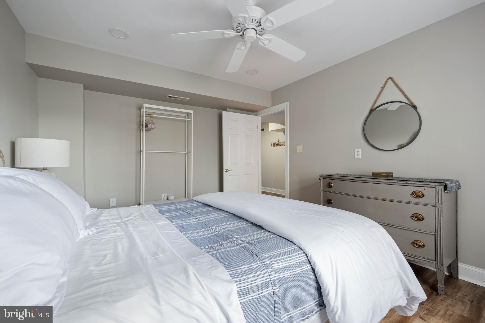 CAPE SHORES - Residential