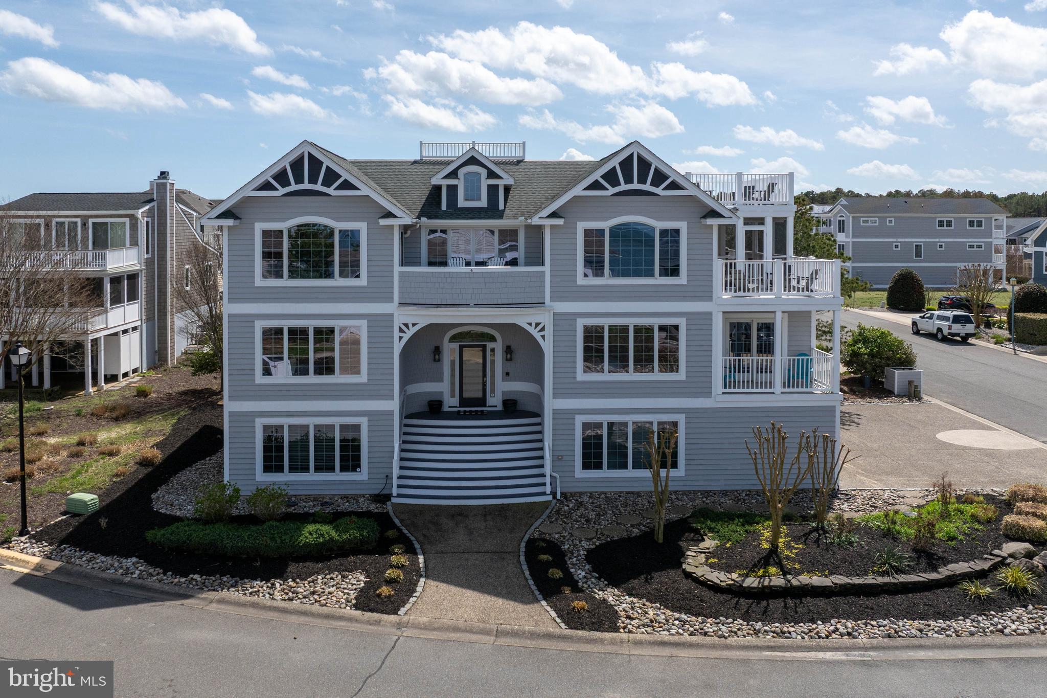 CAPE SHORES - Residential