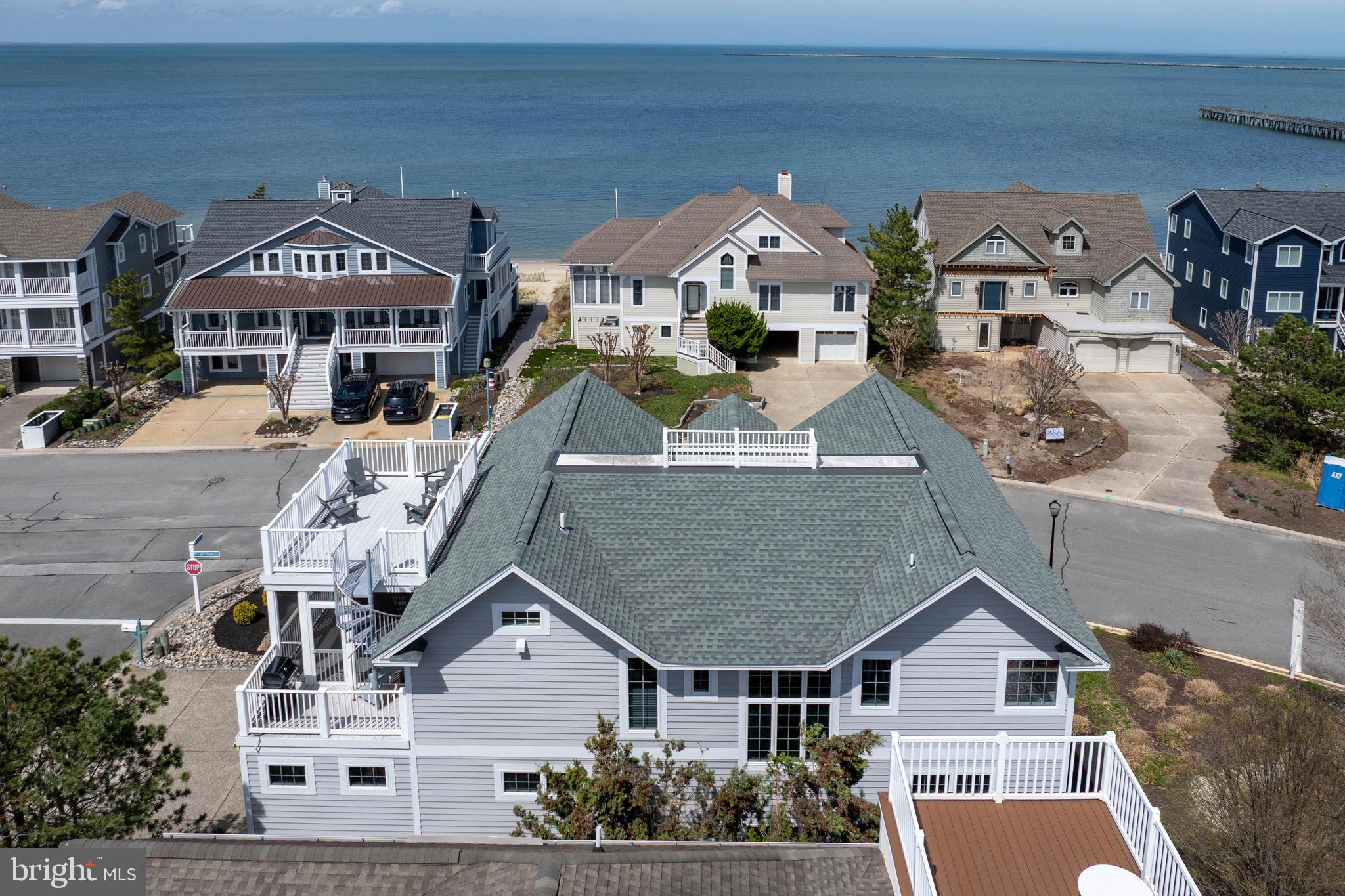 CAPE SHORES - Residential