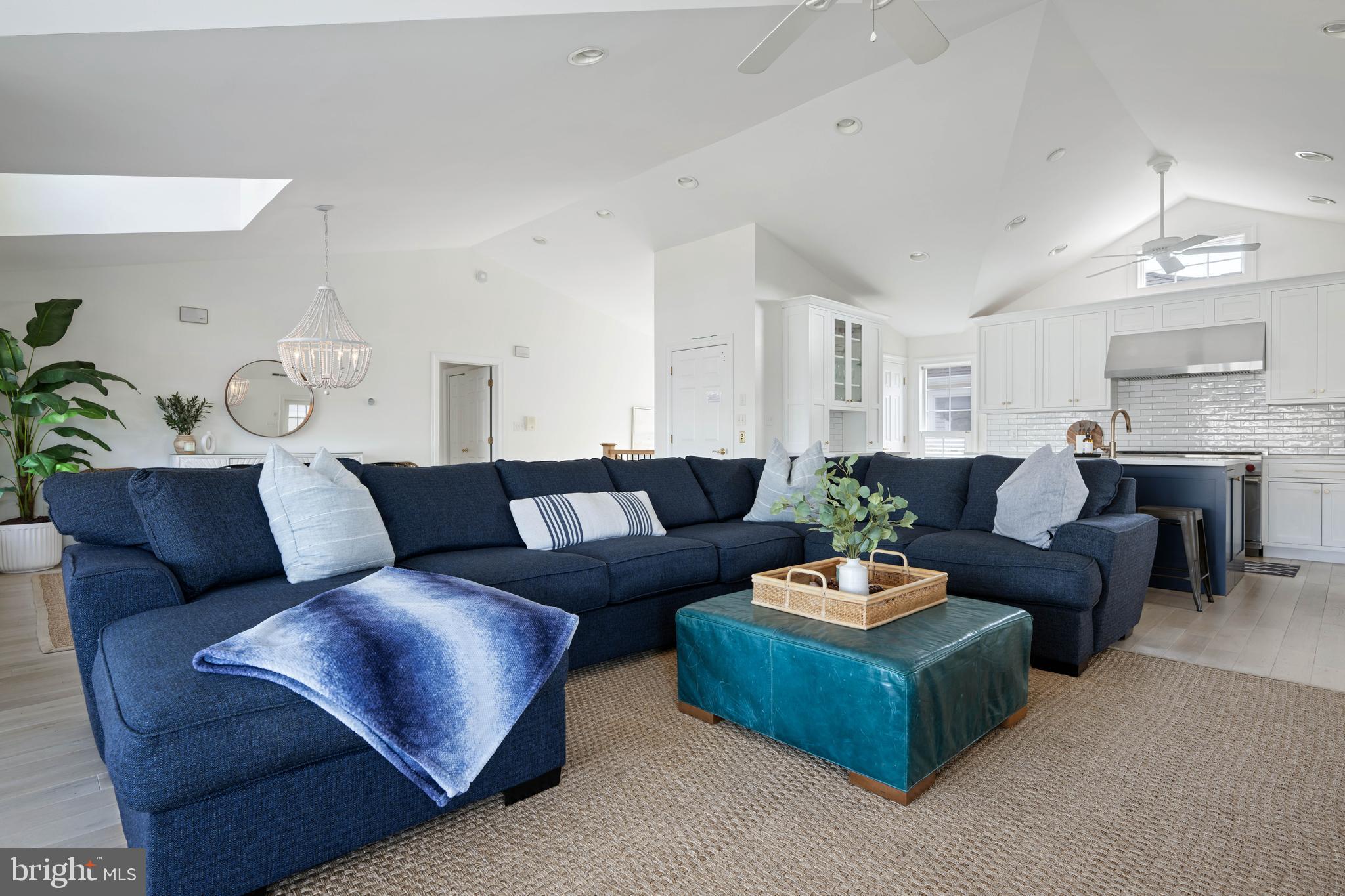 CAPE SHORES - Residential