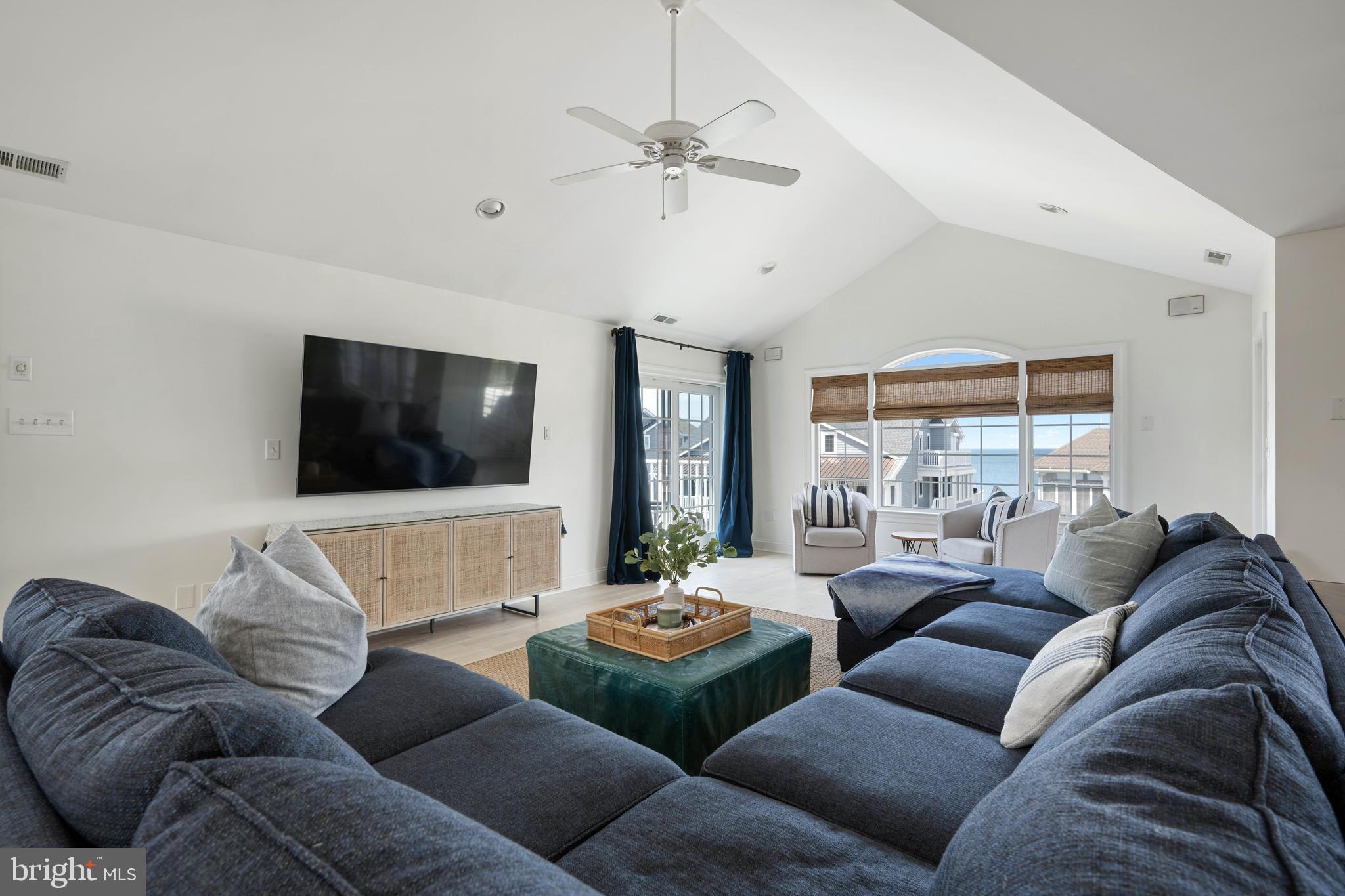 CAPE SHORES - Residential