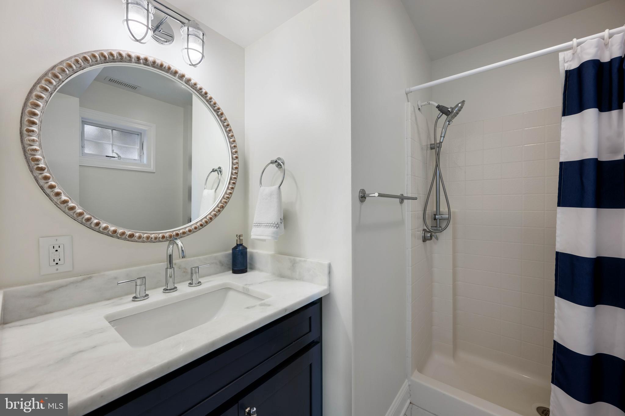 CAPE SHORES - Residential