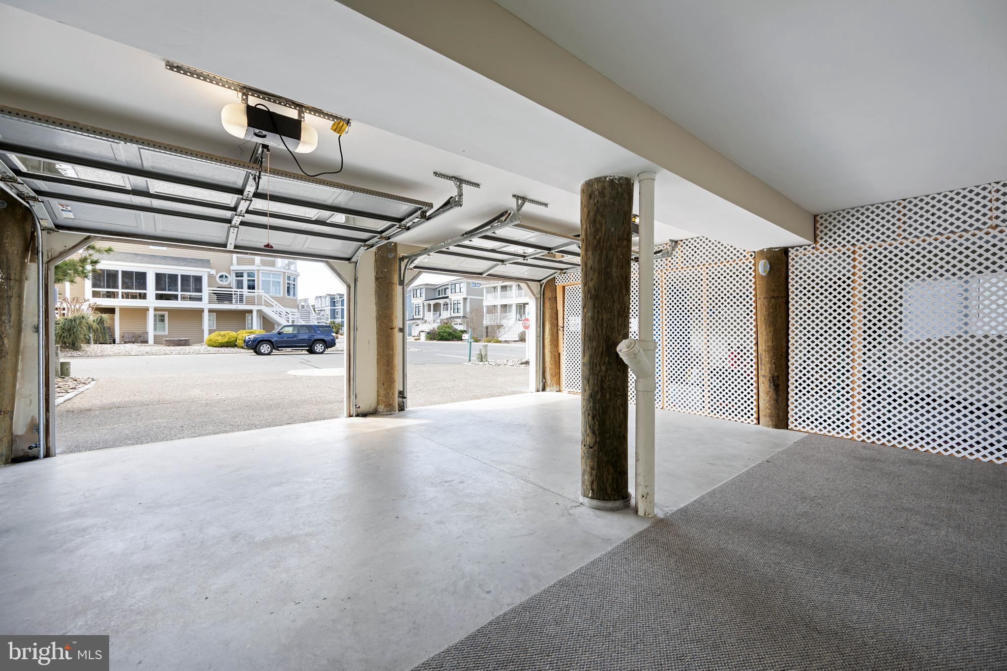 CAPE SHORES - Residential