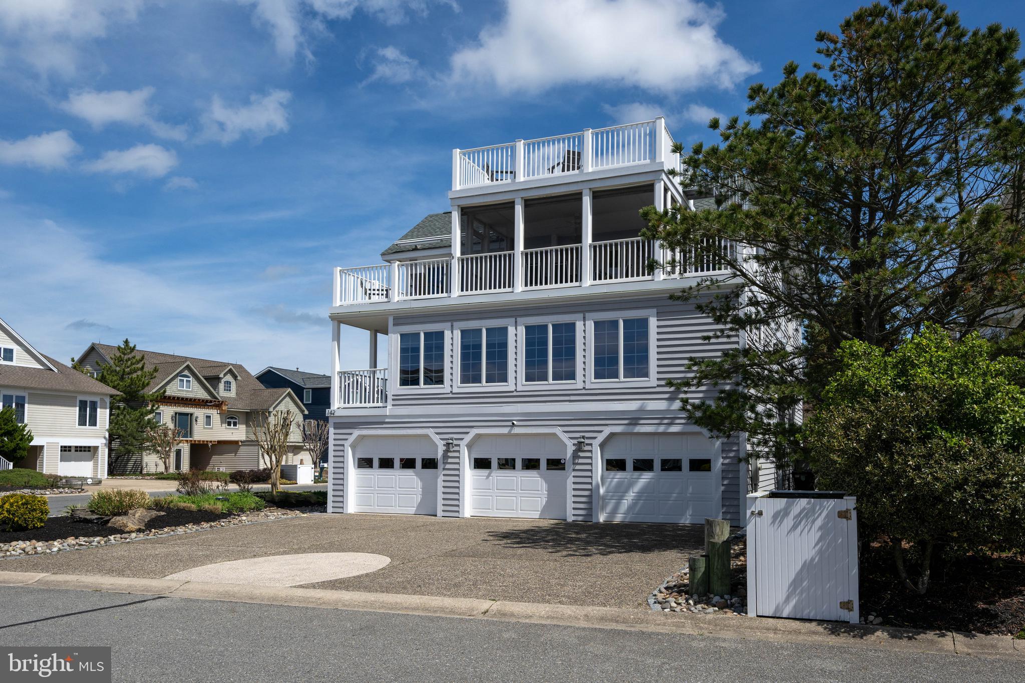 CAPE SHORES - Residential