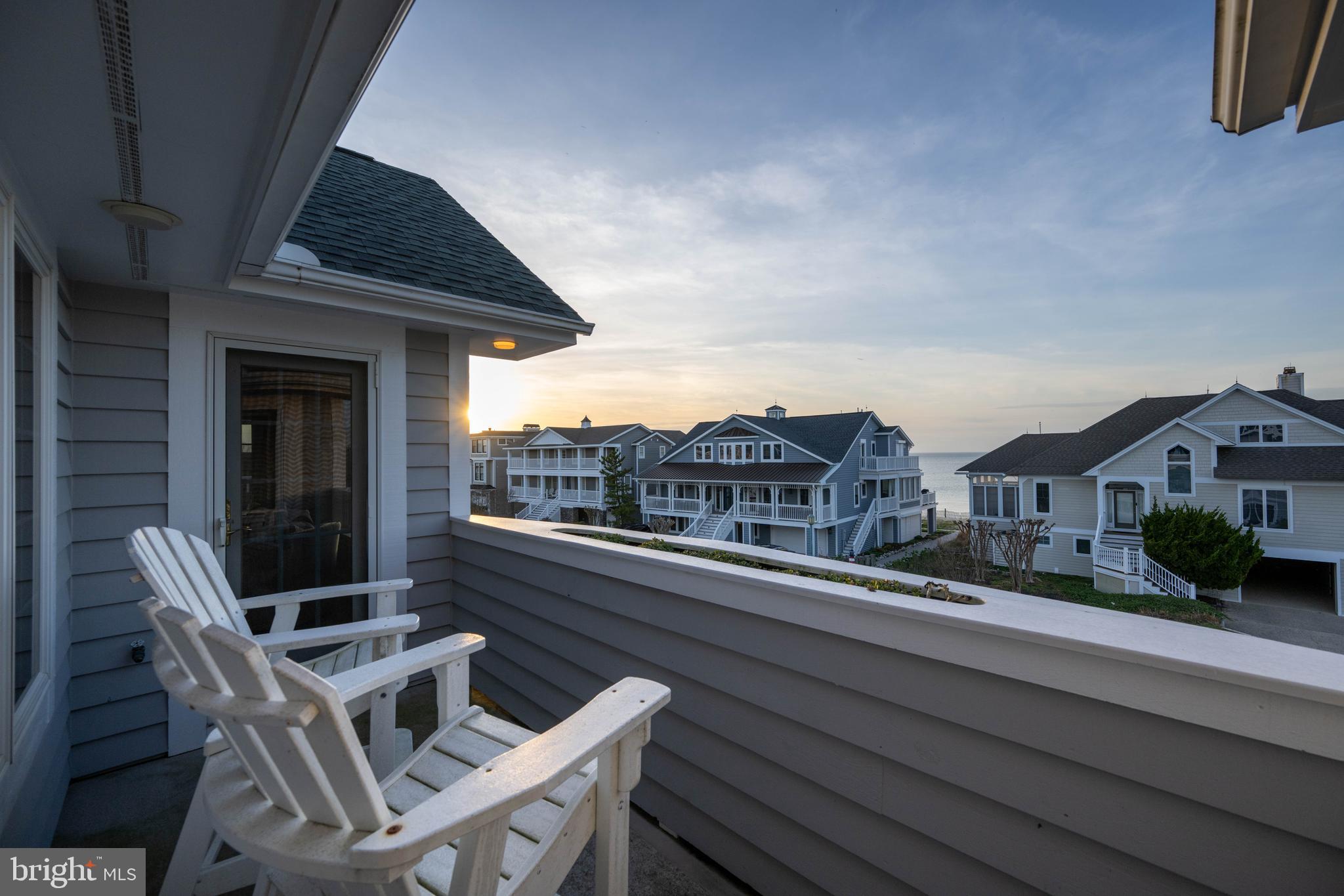 CAPE SHORES - Residential