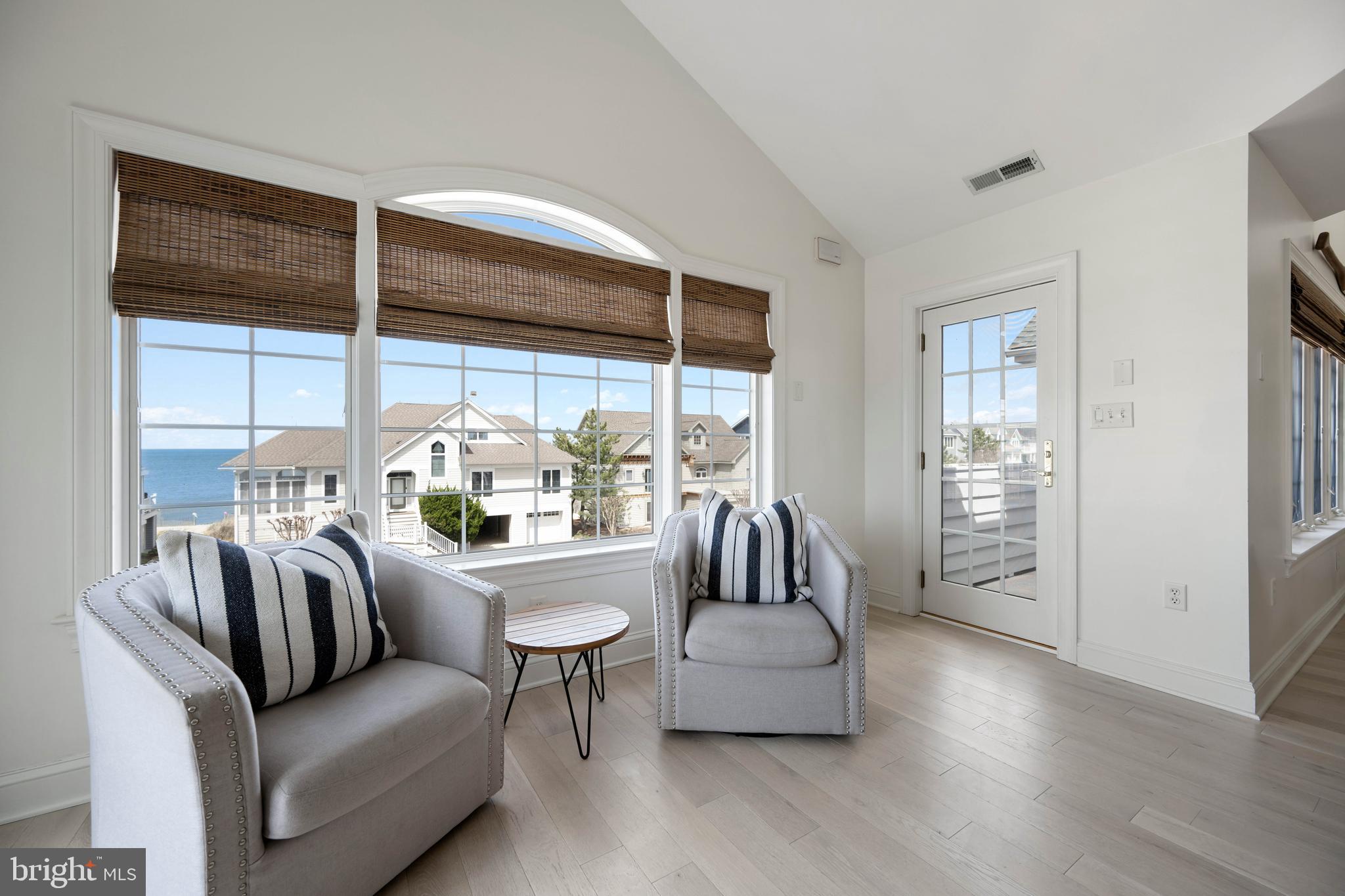 CAPE SHORES - Residential