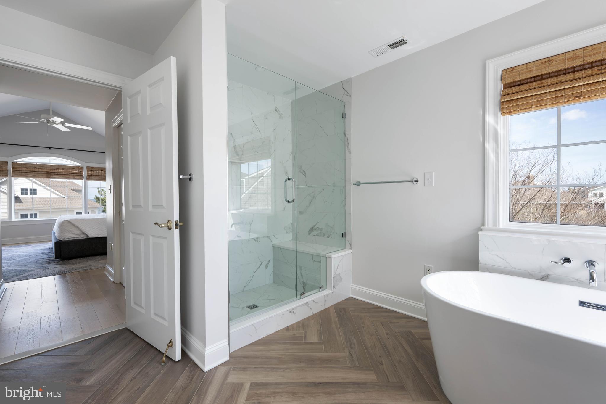 CAPE SHORES - Residential