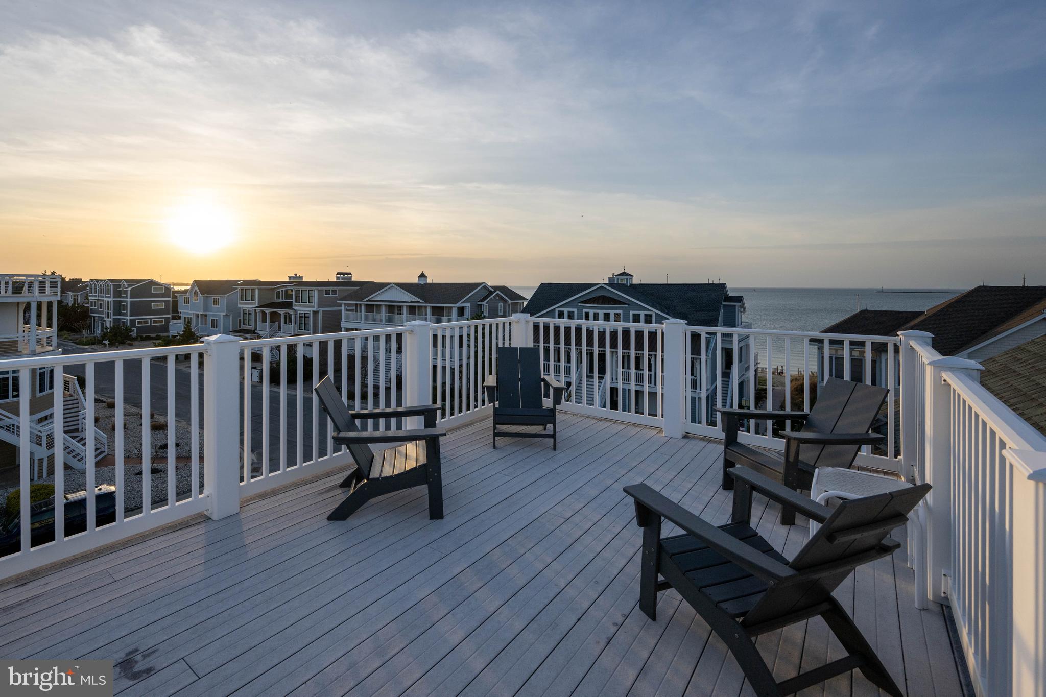 CAPE SHORES - Residential