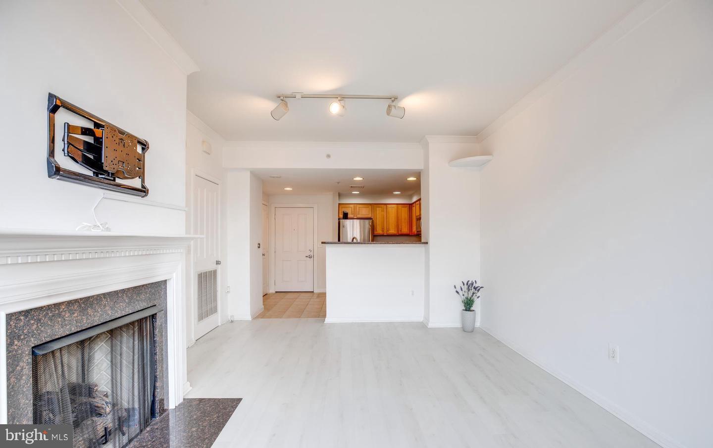 ELAN AT EAST MARKET - Residential Lease