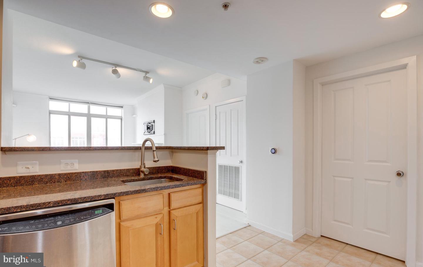 ELAN AT EAST MARKET - Residential Lease