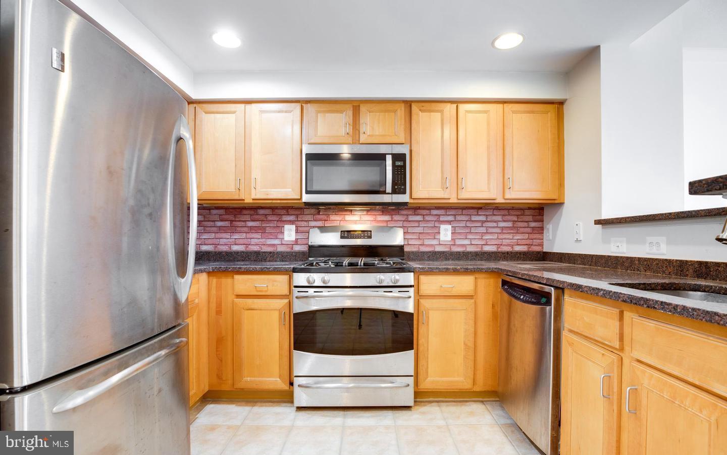 ELAN AT EAST MARKET - Residential Lease