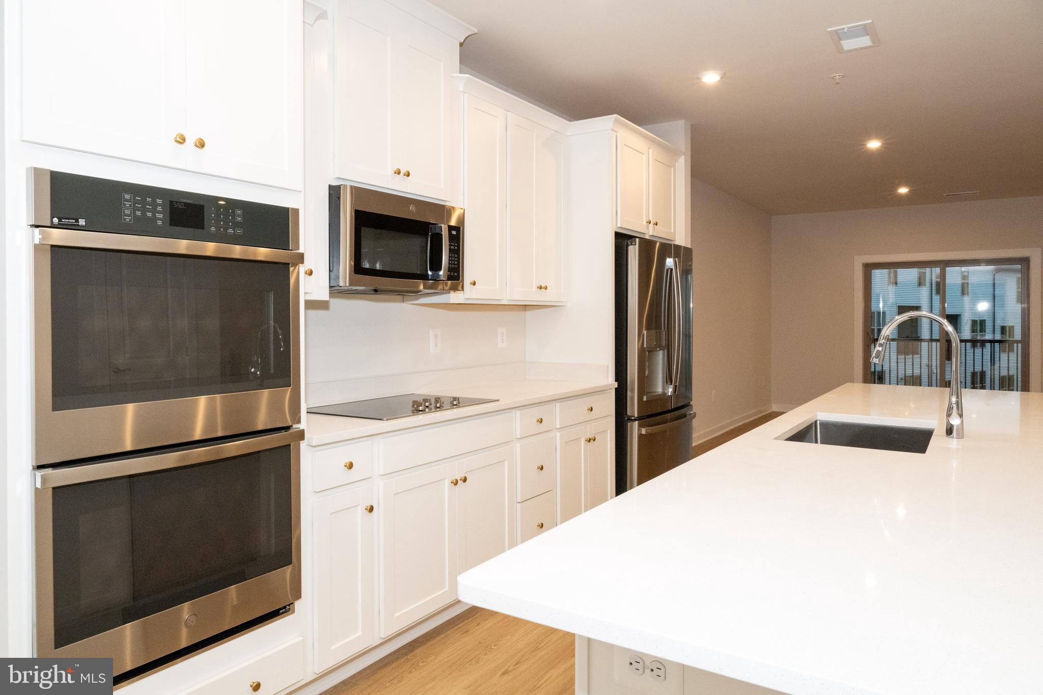 DULLES TECHNOLOGY - Residential Lease