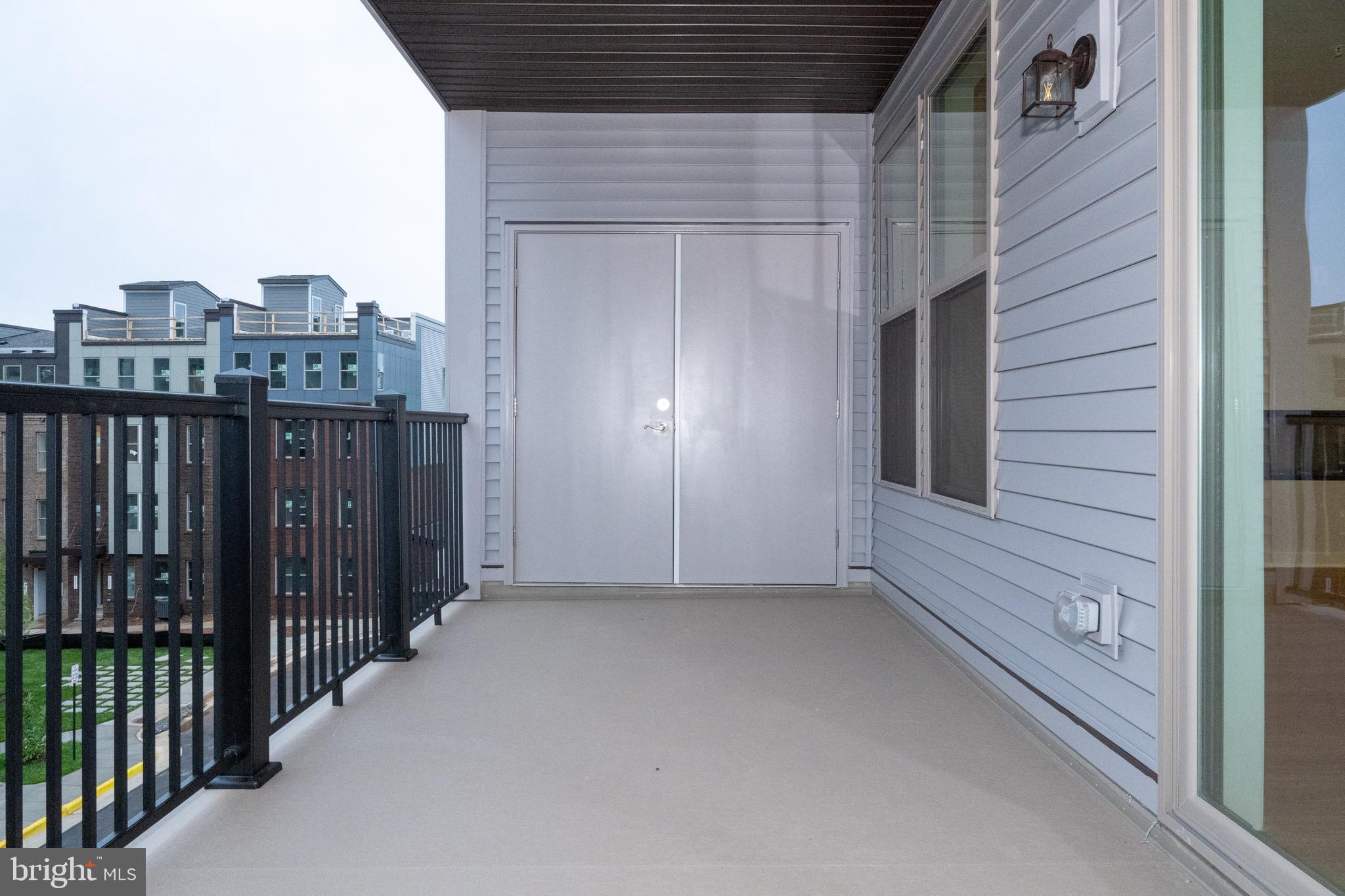 DULLES TECHNOLOGY - Residential Lease