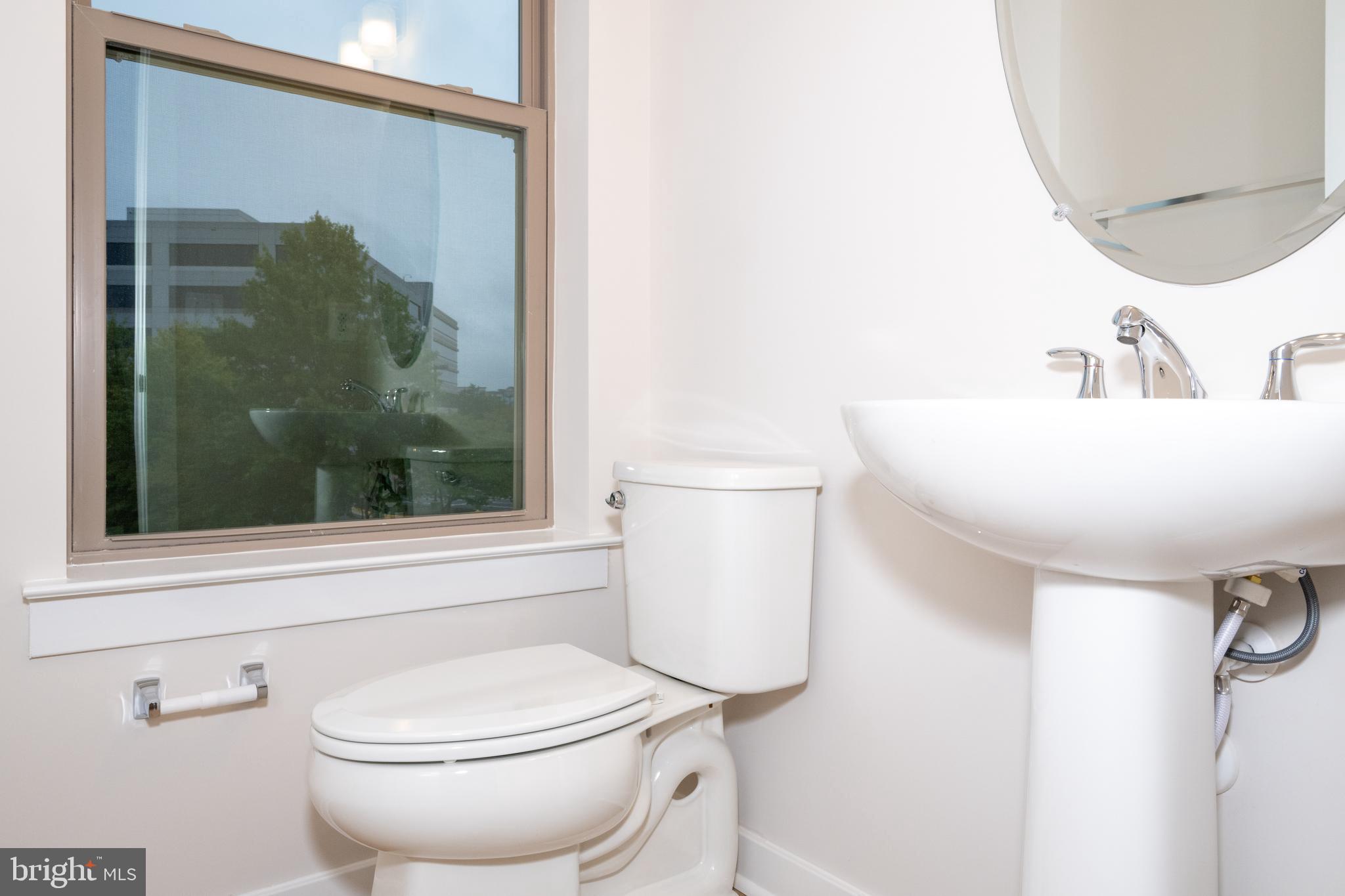 DULLES TECHNOLOGY - Residential Lease