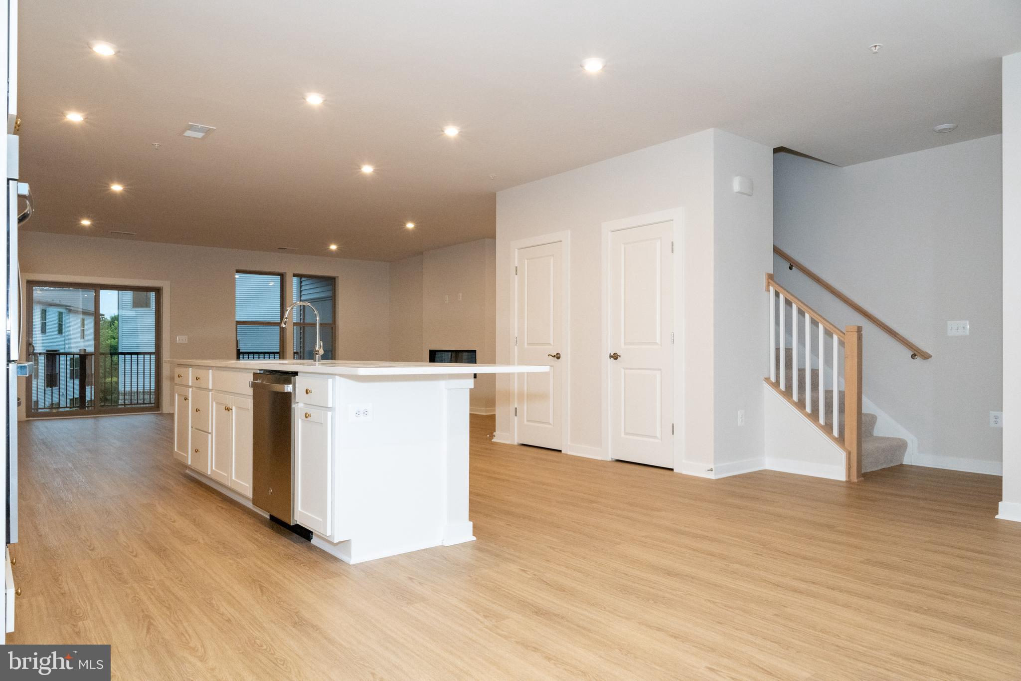 DULLES TECHNOLOGY - Residential Lease