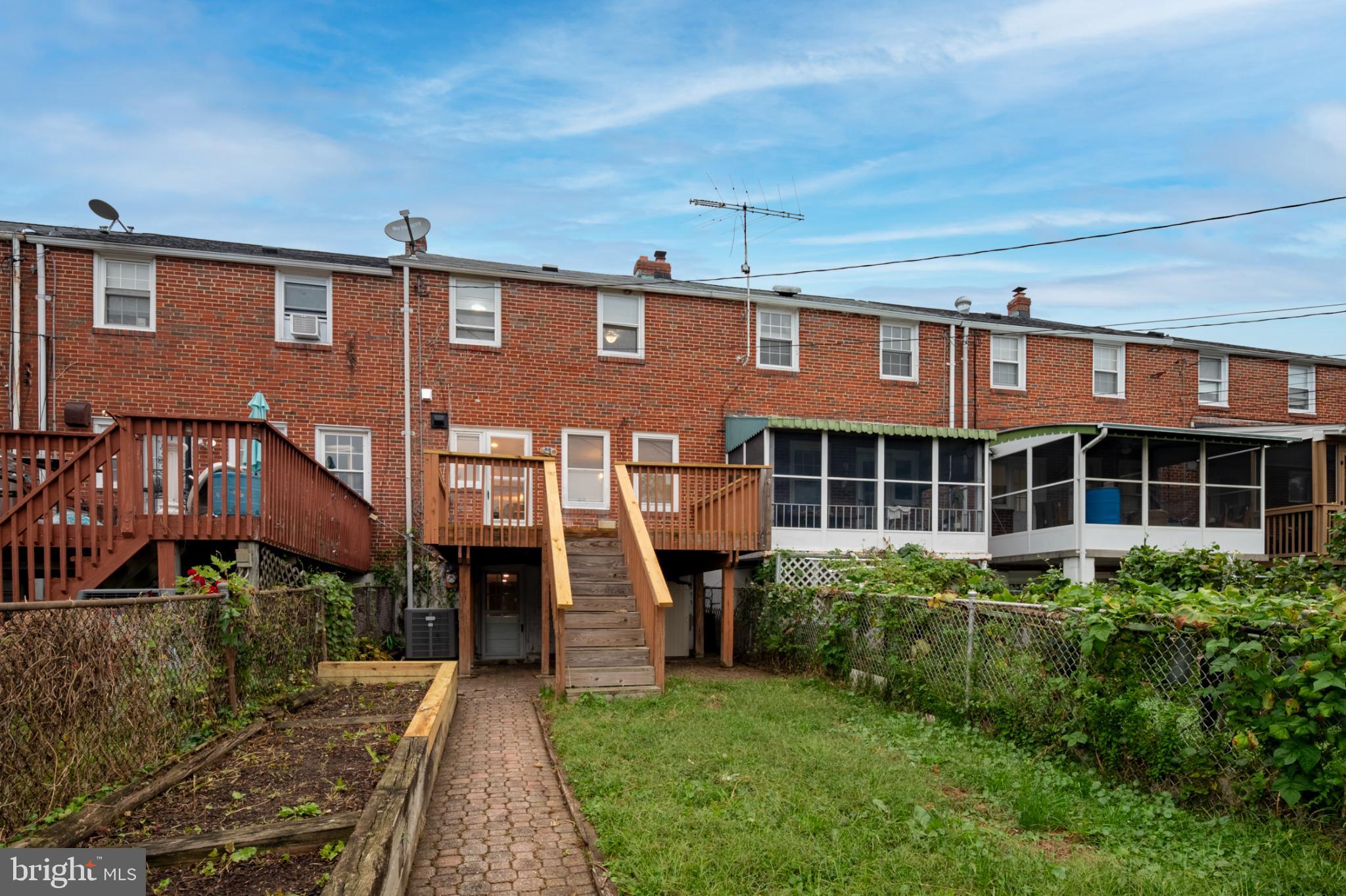 KNETTISHALL - Residential Lease